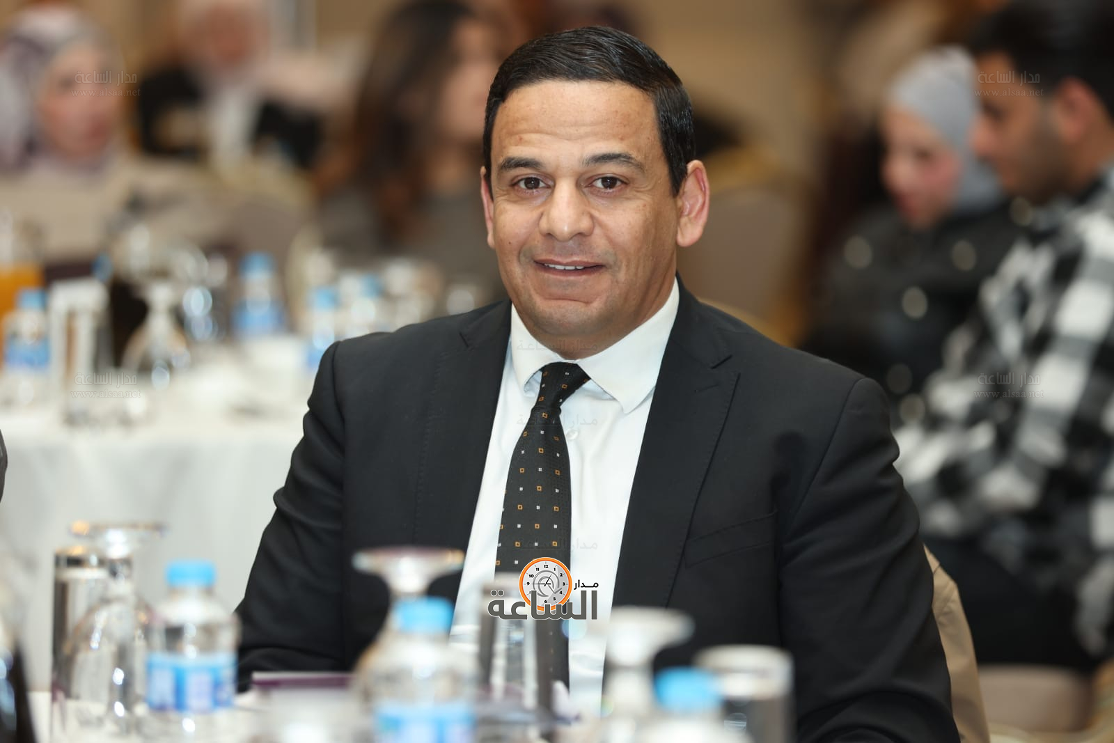 Madar Al-Saa Images 0.49556591542006423