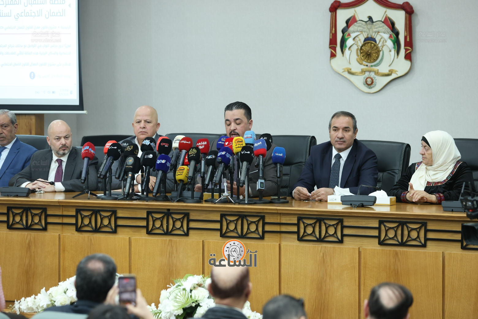 Madar Al-Saa Images 0.5525888019165376