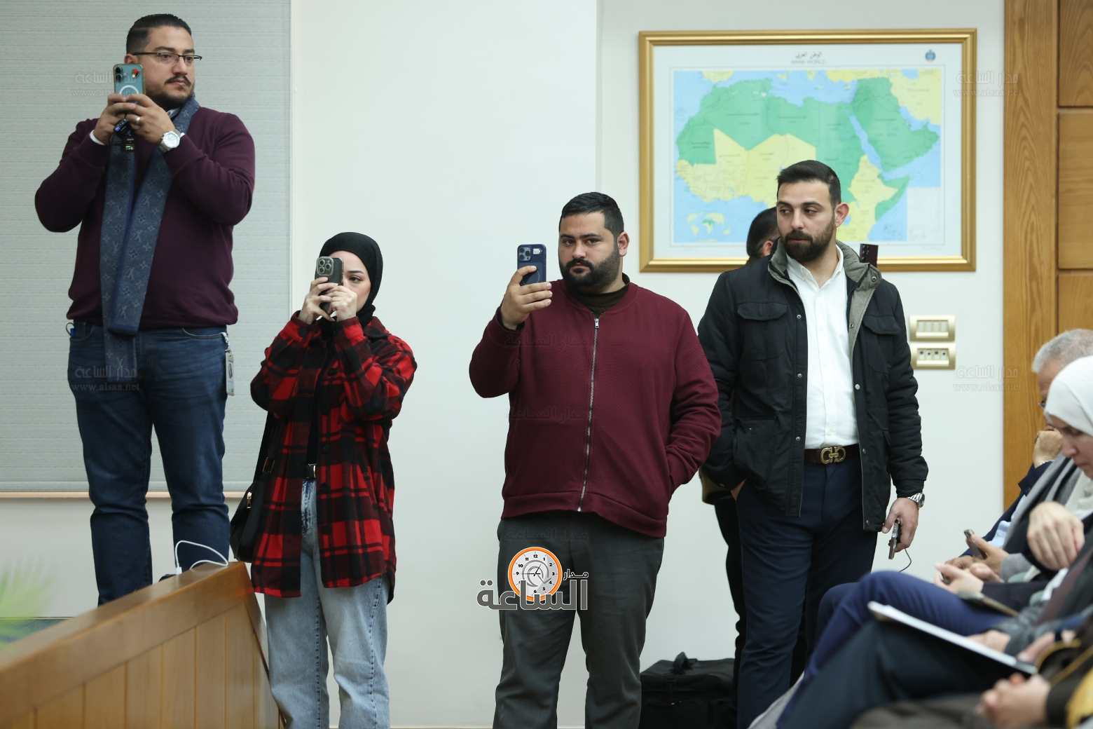 Madar Al-Saa Images 0.15964678559628587