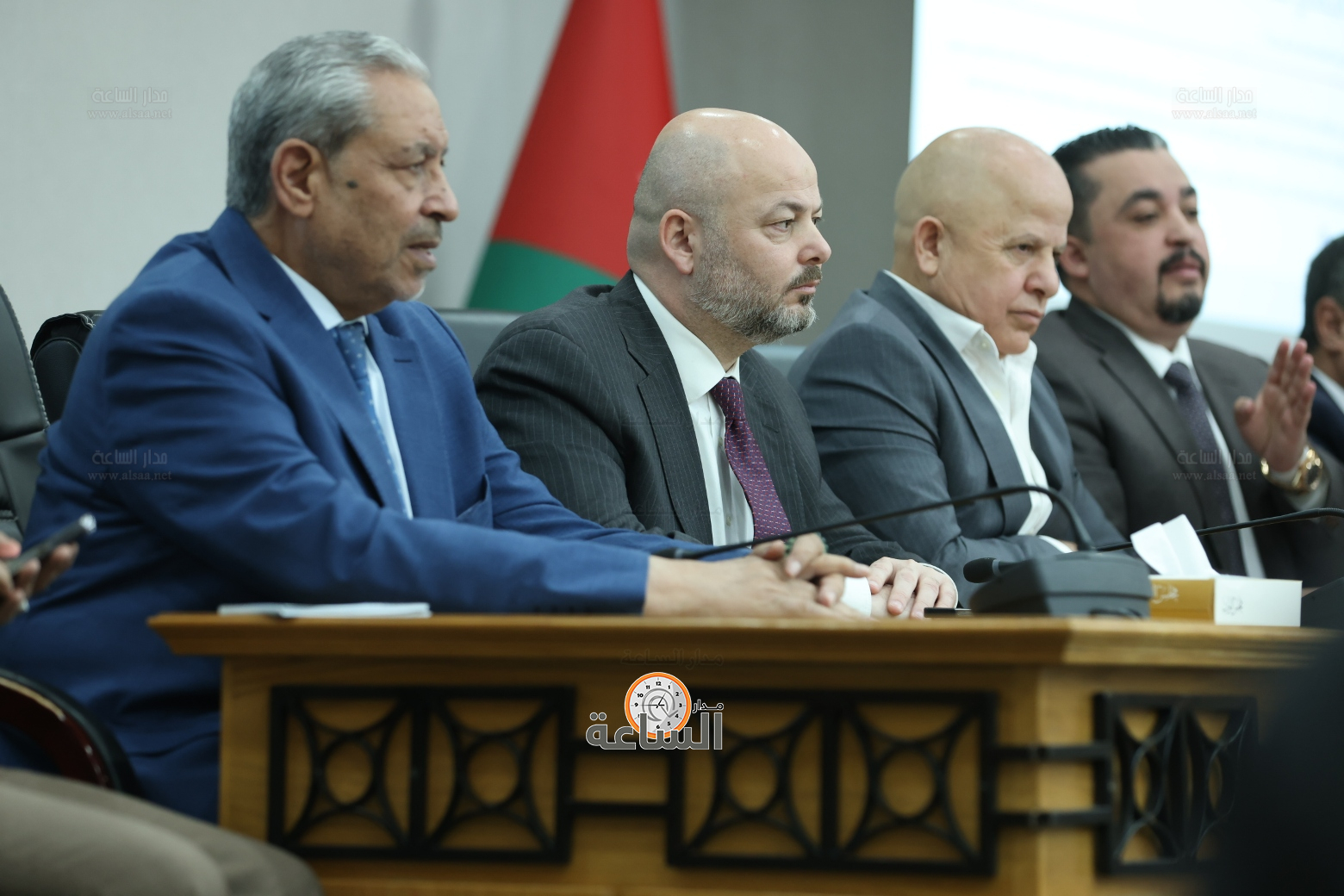 Madar Al-Saa Images 0.664750684002007