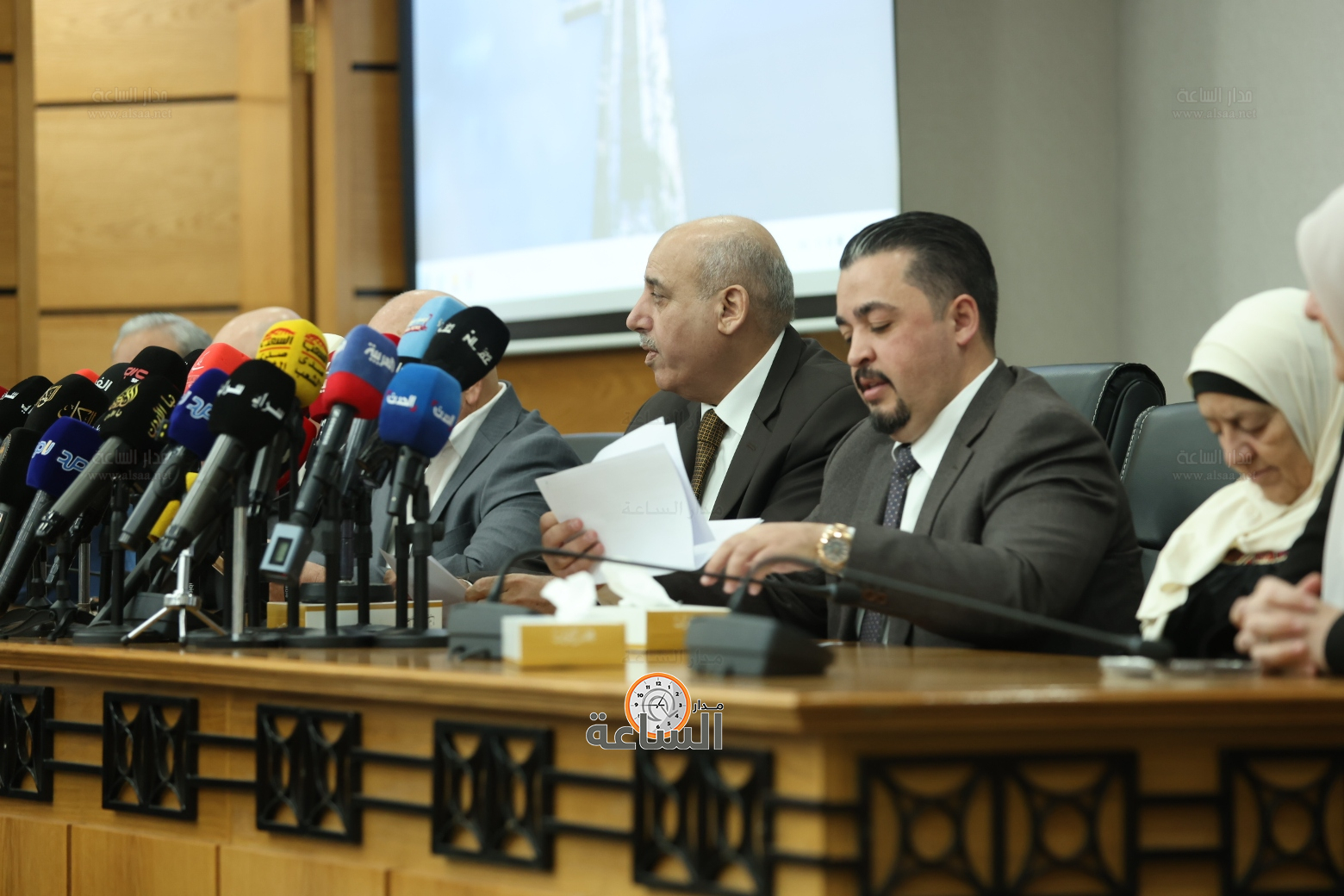 Madar Al-Saa Images 0.3638807452013496