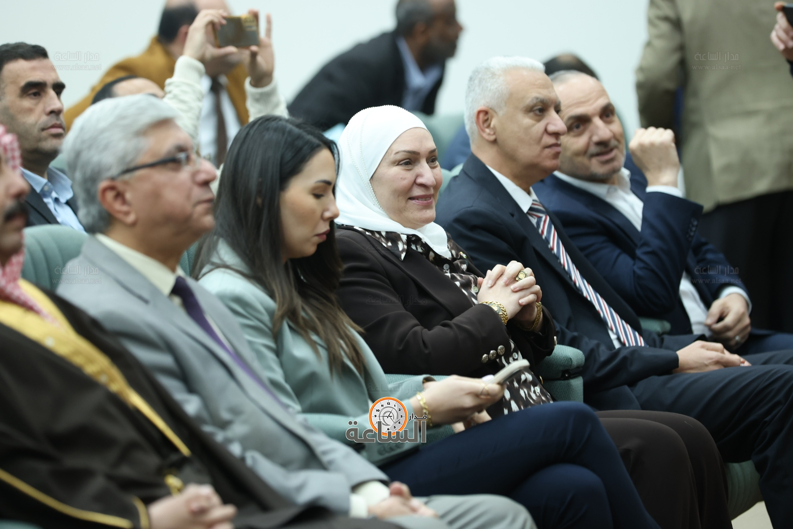 Madar Al-Saa Images 0.10236577506255595