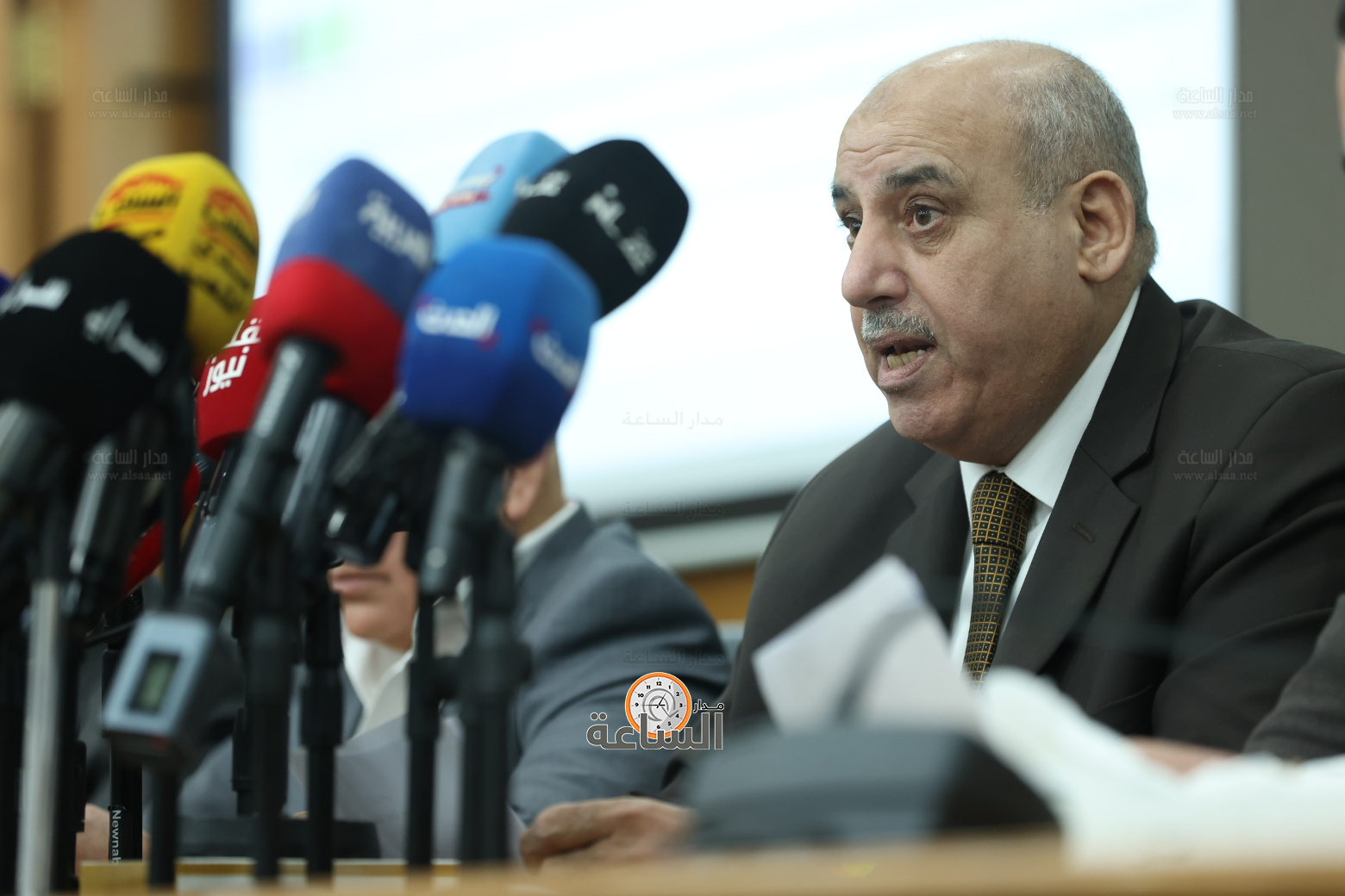 Madar Al-Saa Images 0.3417585633133582