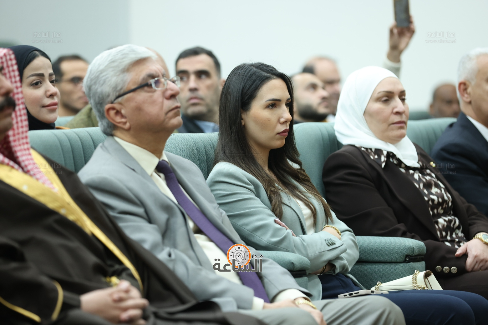 Madar Al-Saa Images 0.4040253340623261