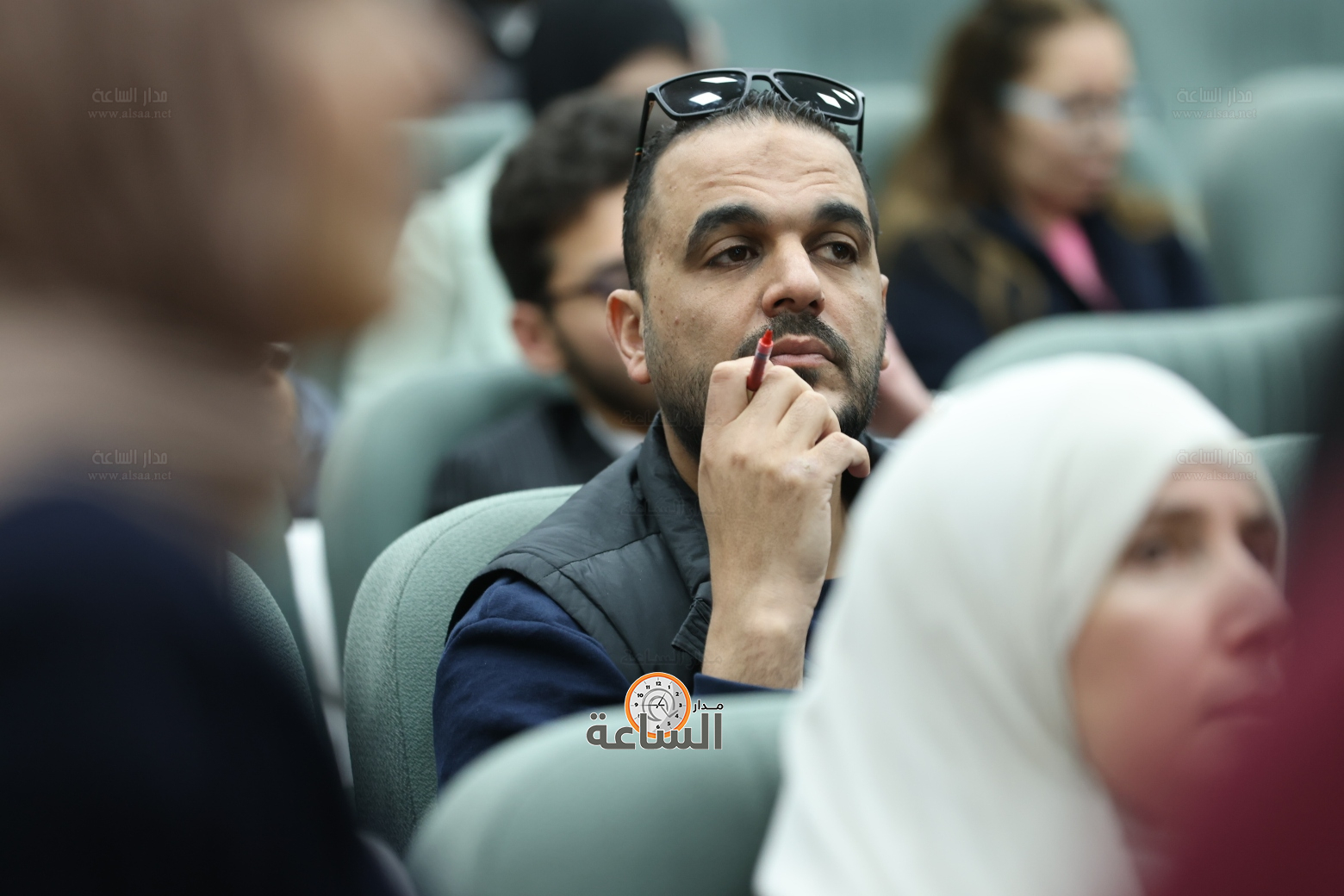 Madar Al-Saa Images 0.9412981172599589