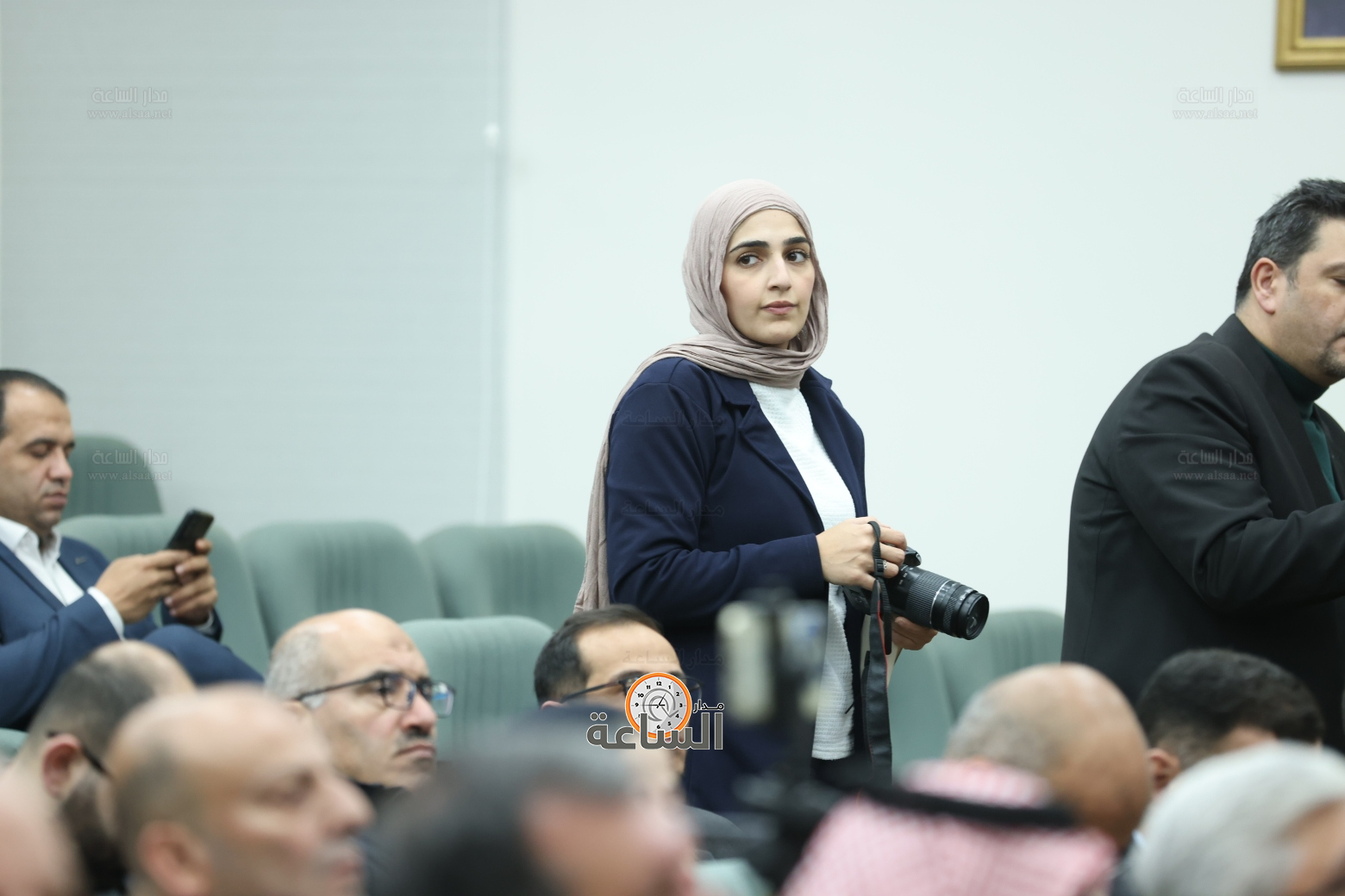 Madar Al-Saa Images 0.41440426265624597