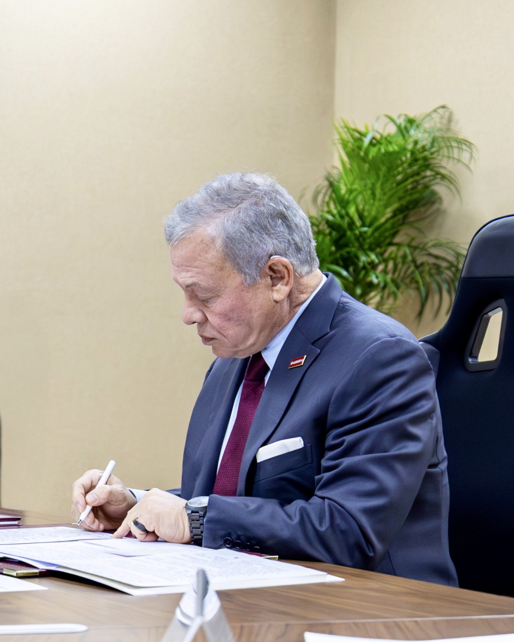 Madar Al-Saa Images 0.43866093674567264