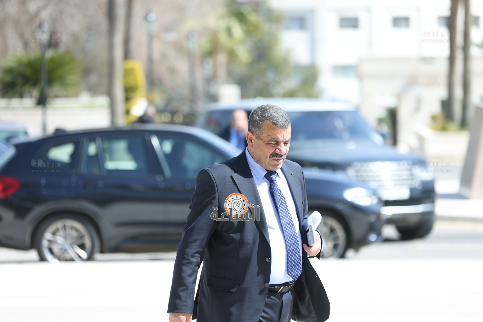 Madar Al-Saa Images 0.49668279042016517