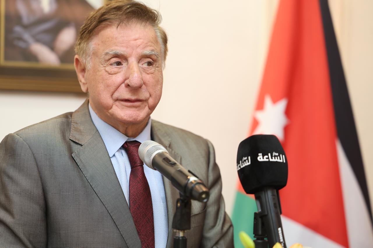 Madar Al-Saa Images 0.06863529439321181