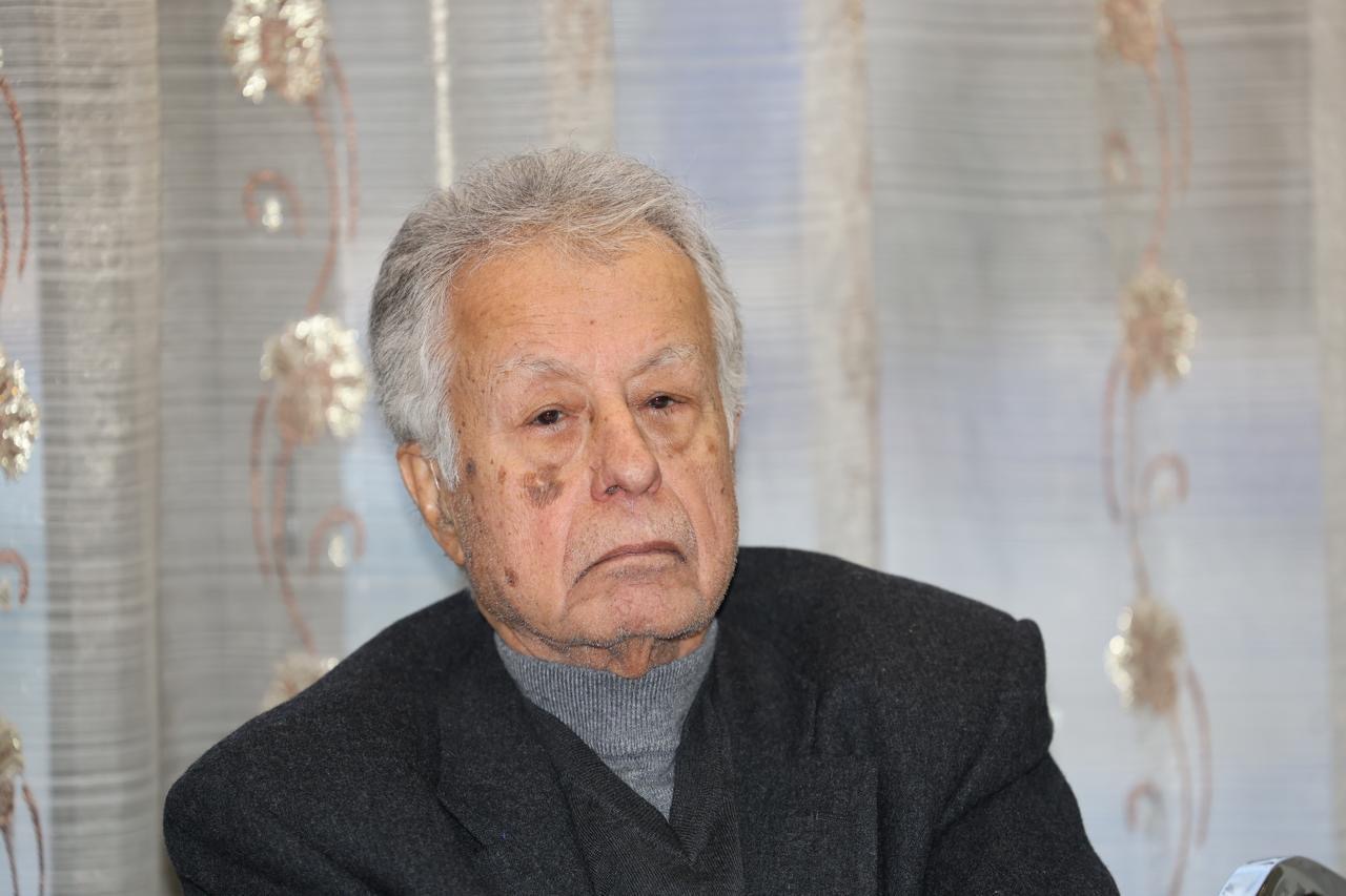 Madar Al-Saa Images 0.17676682624507511