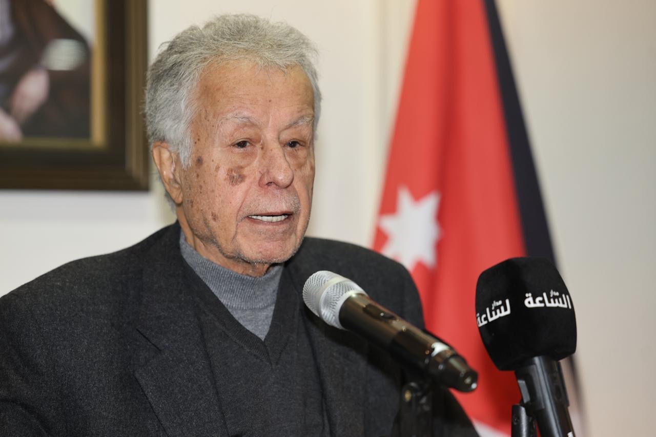 Madar Al-Saa Images 0.27795783714146216