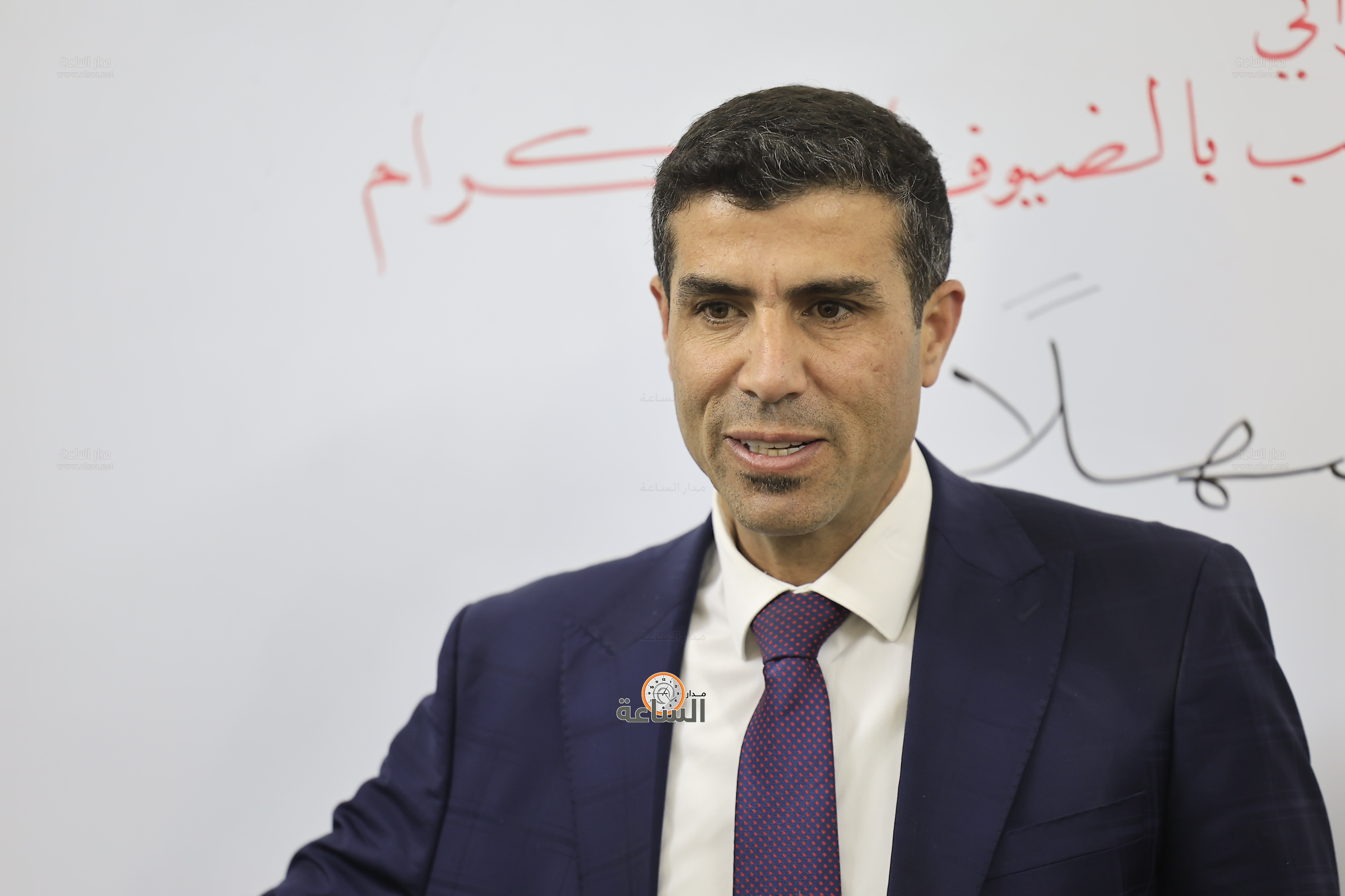 Madar Al-Saa Images 0.05561717698350477