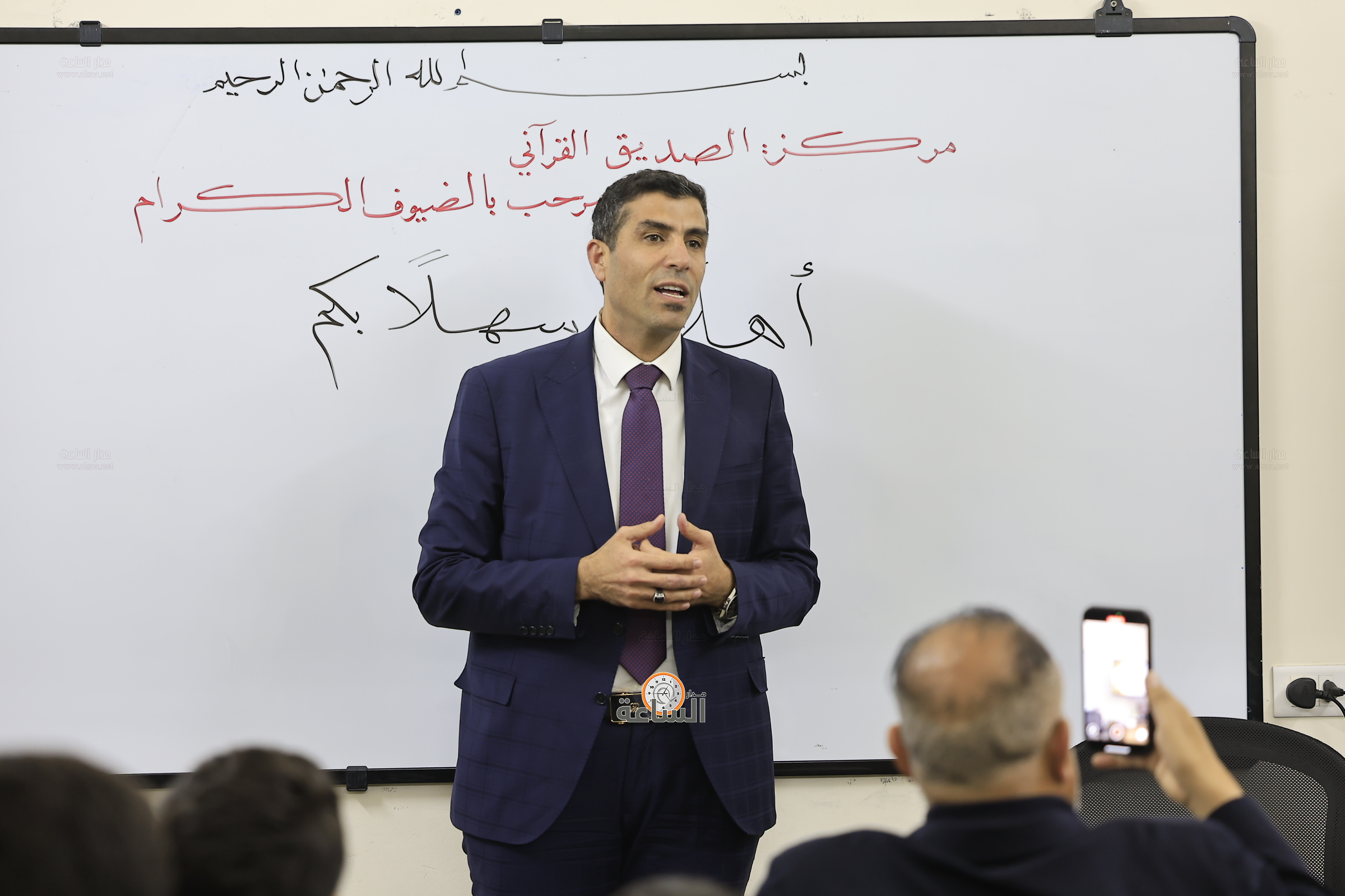 Madar Al-Saa Images 0.4187821770458535