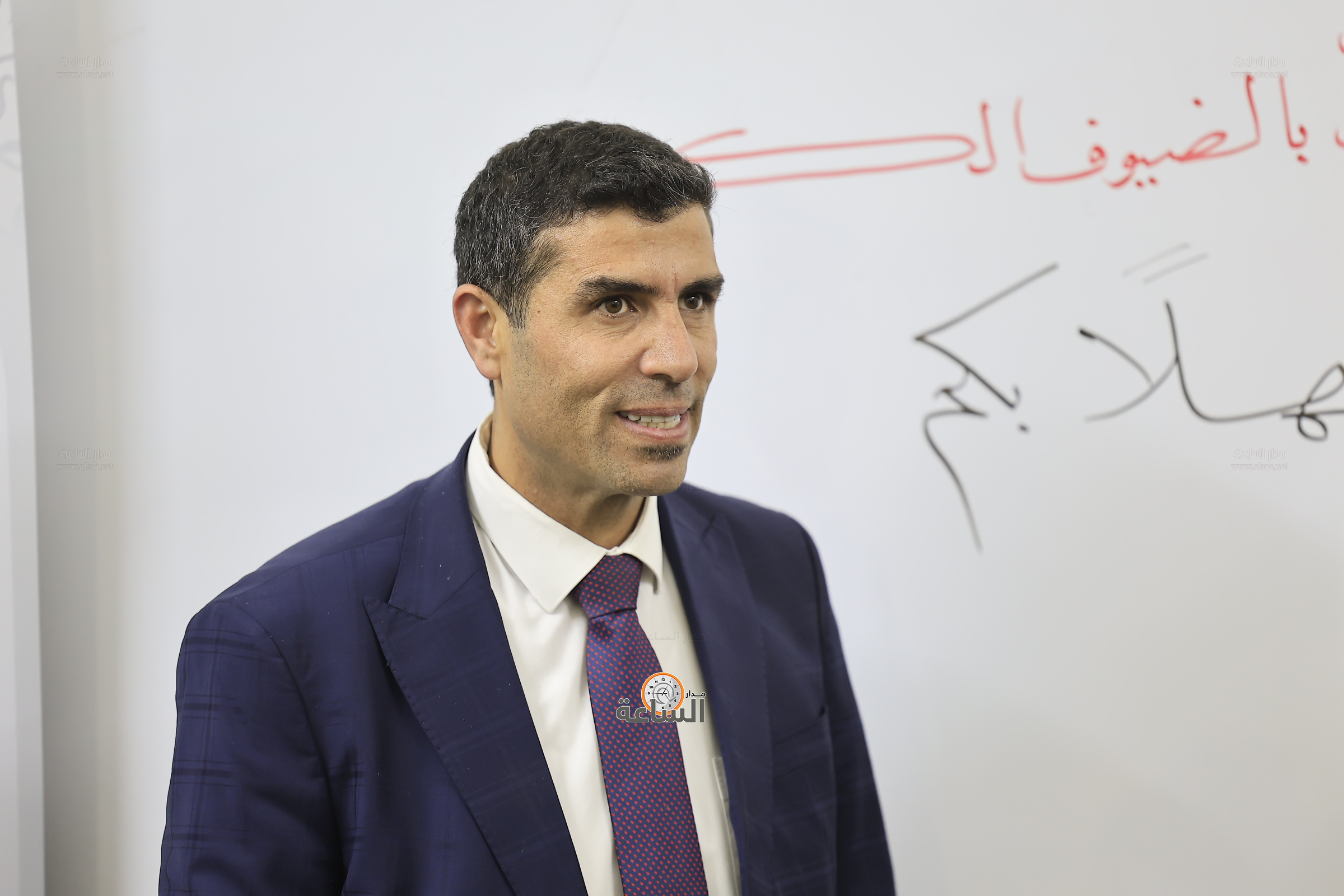 Madar Al-Saa Images 0.638492638211216