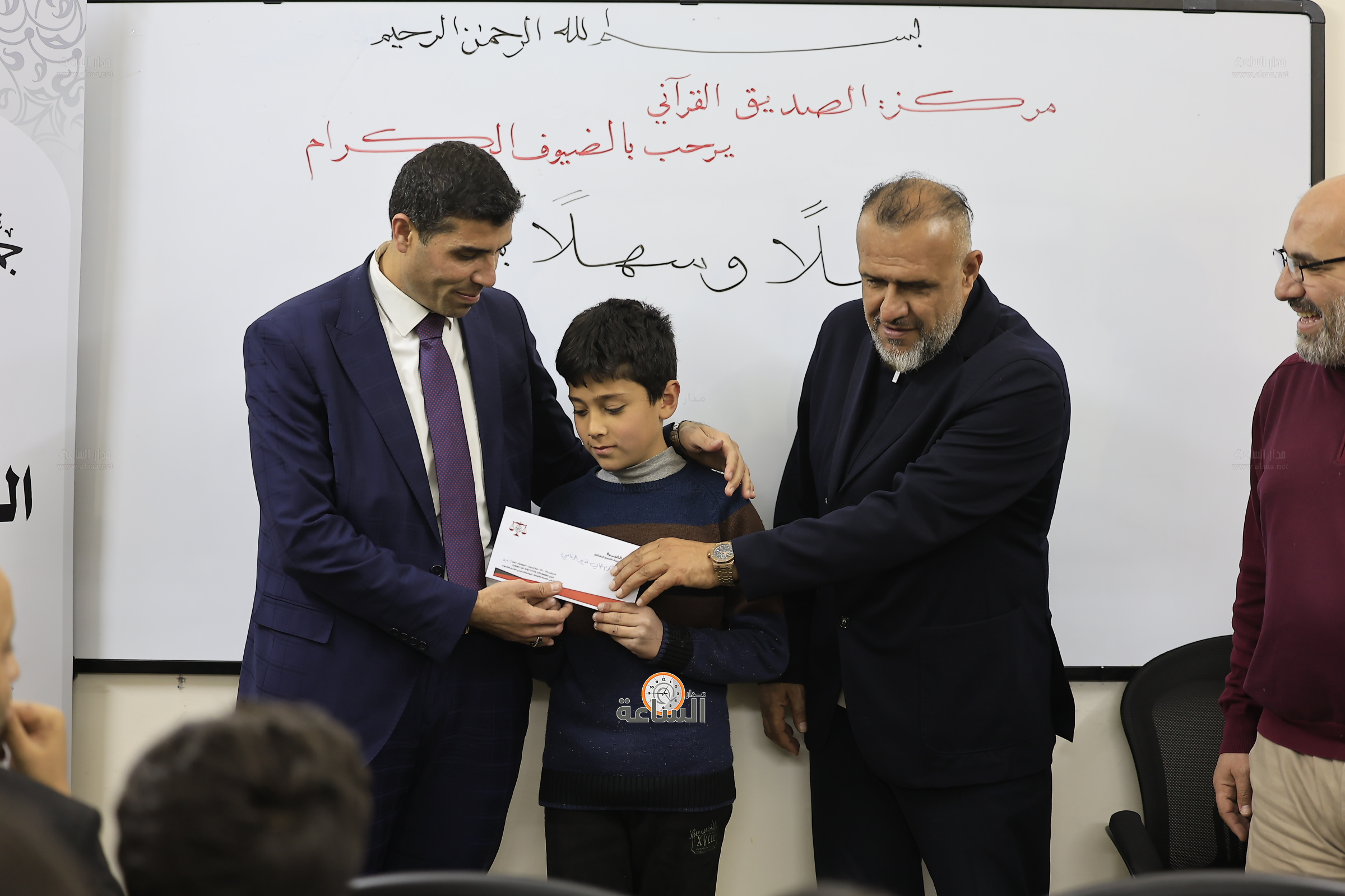 Madar Al-Saa Images 0.09877835469273732