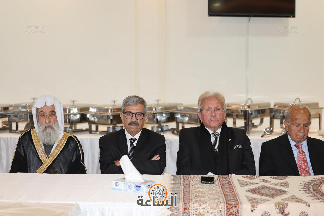 Madar Al-Saa Images 0.5625863592881277