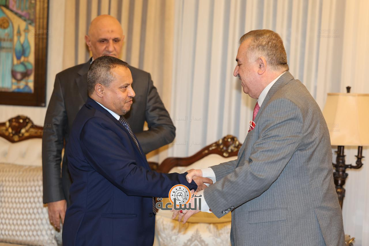 Madar Al-Saa Images 0.42257037010512777