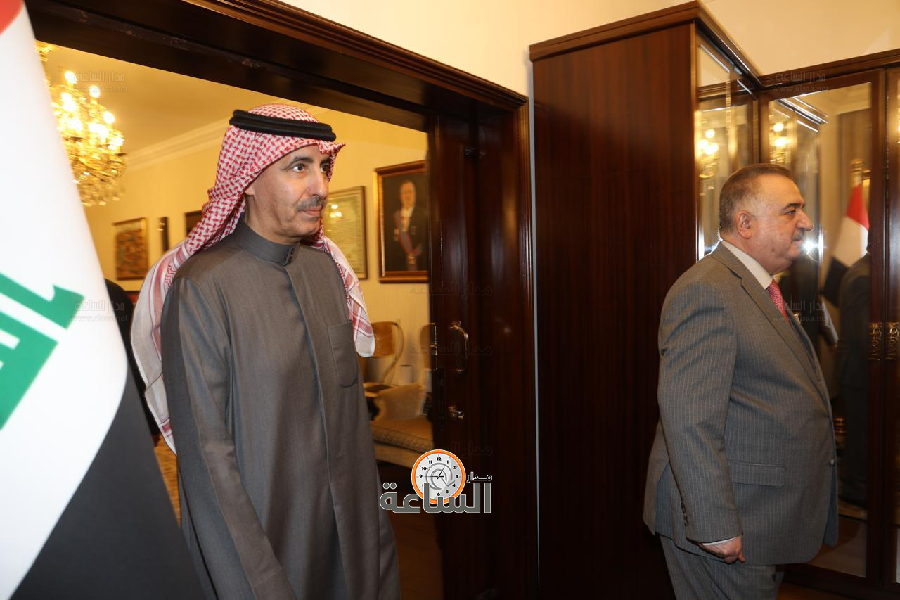 Madar Al-Saa Images 0.4561012957977435