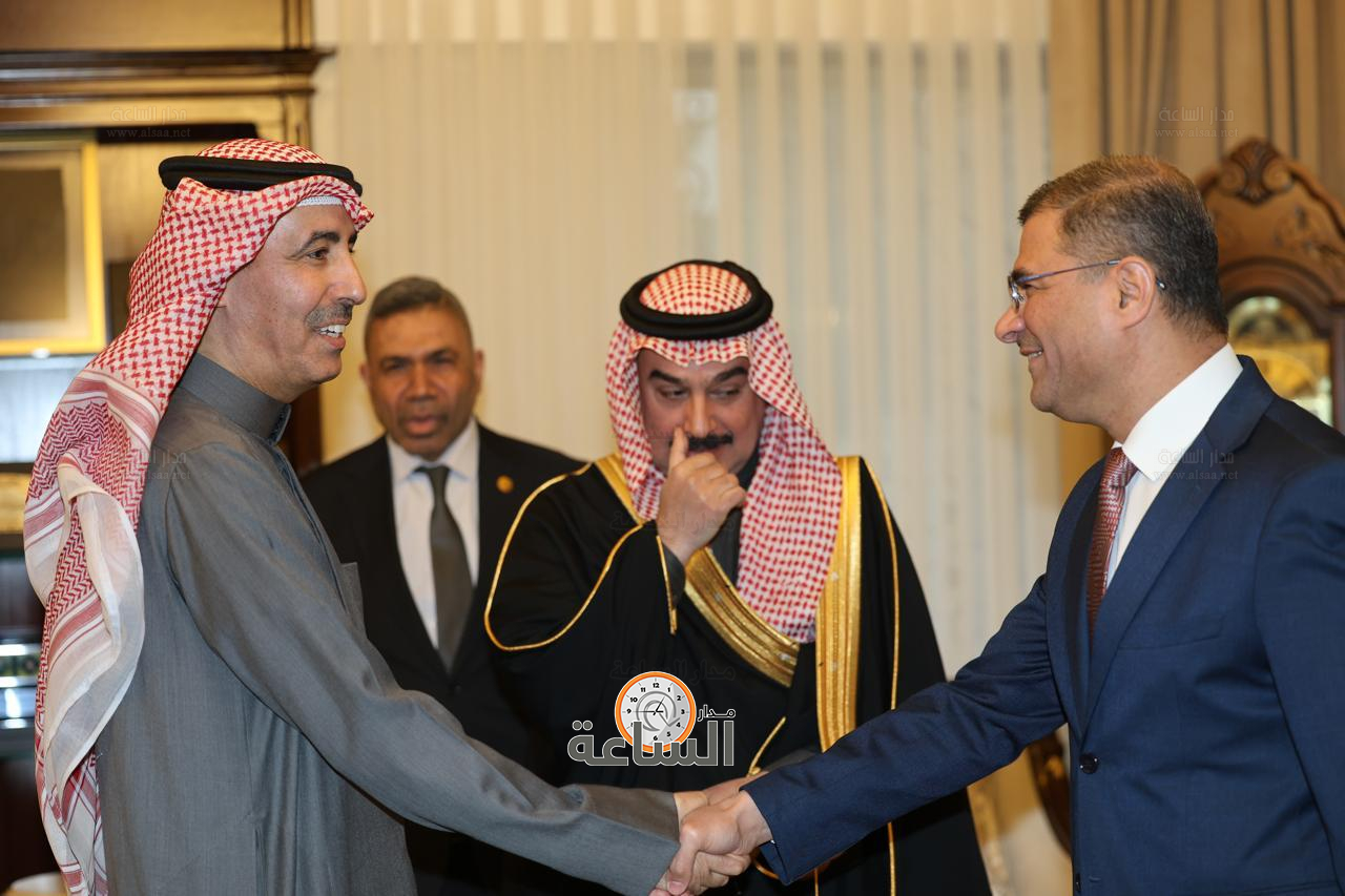 Madar Al-Saa Images 0.4864365621117013