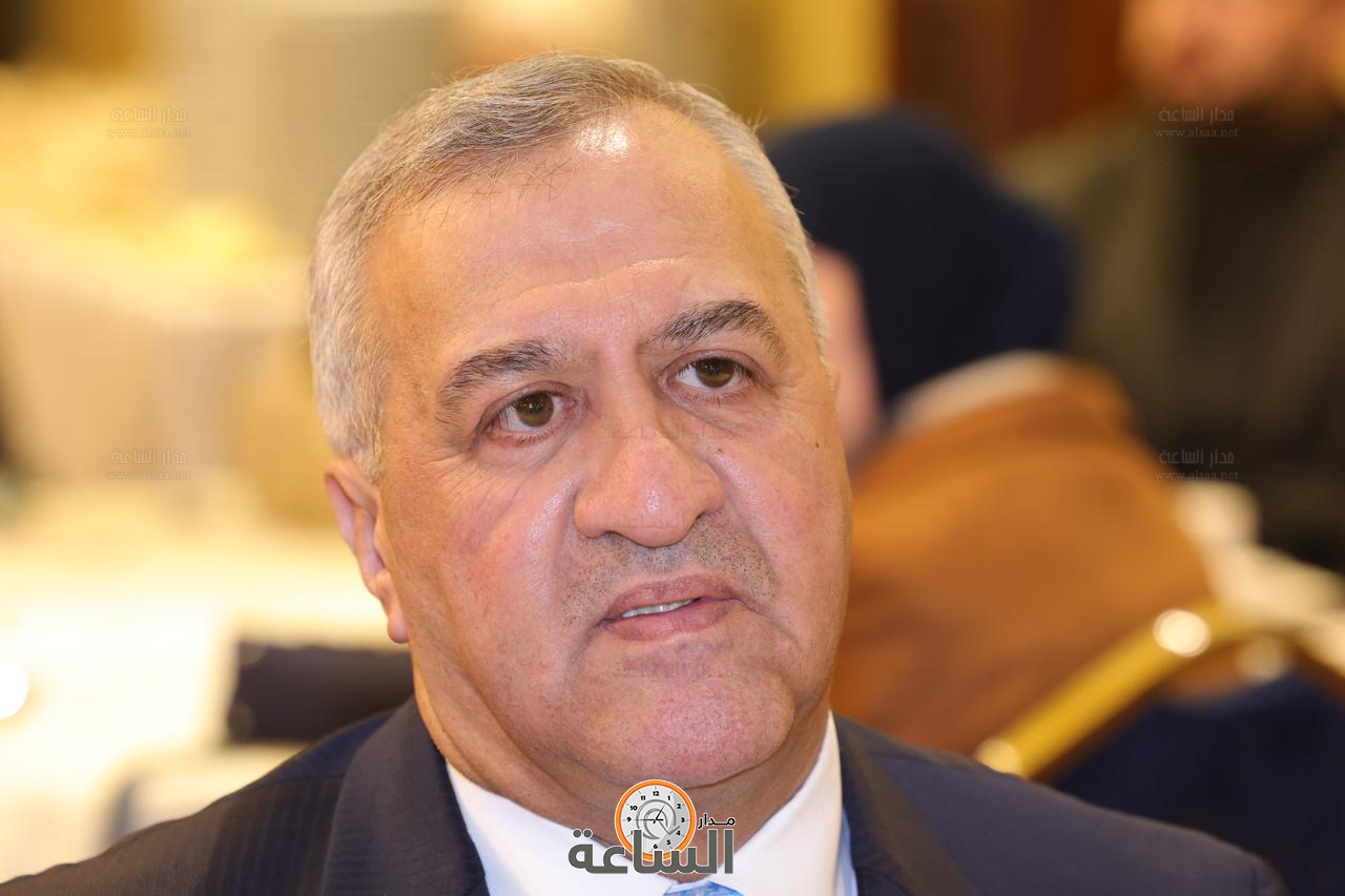 Madar Al-Saa Images 0.6024423435474879