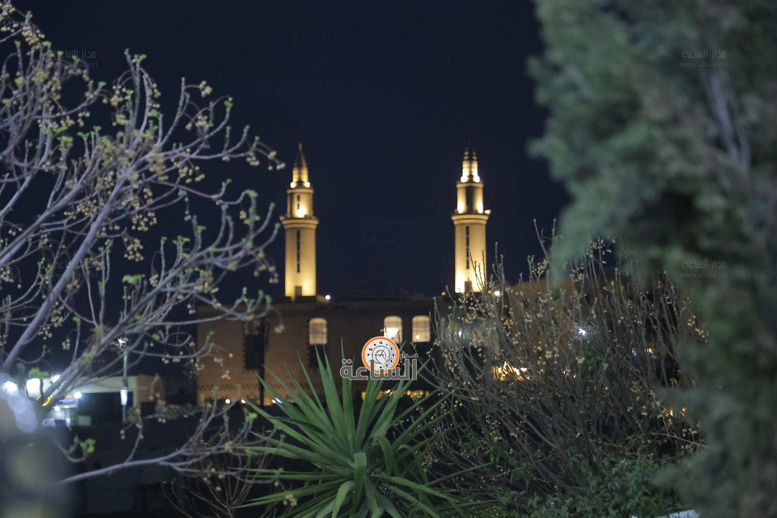 Madar Al-Saa Images 0.9451902422502652