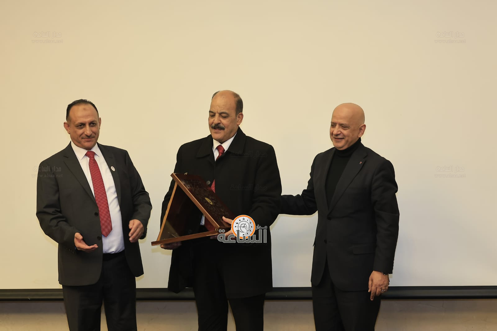 Madar Al-Saa Images 0.7107174651179801