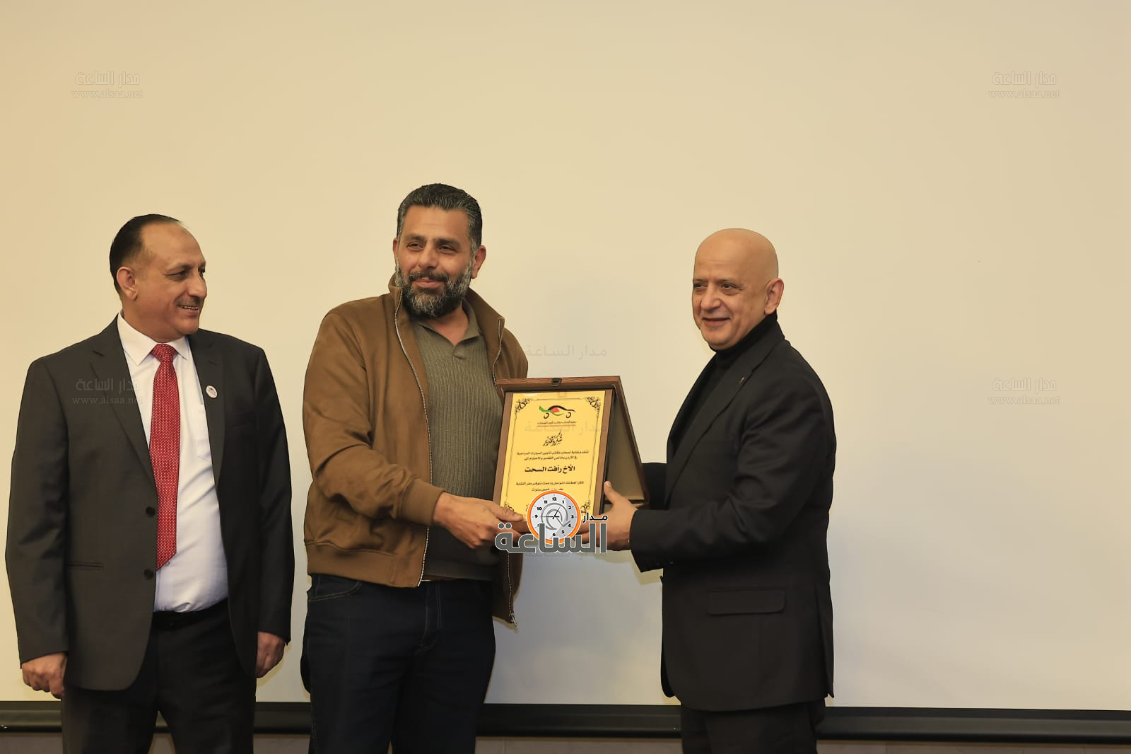 Madar Al-Saa Images 0.9427893299752467