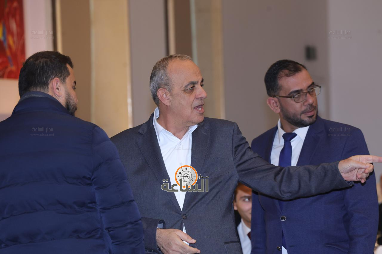 Madar Al-Saa Images 0.9812312864584437