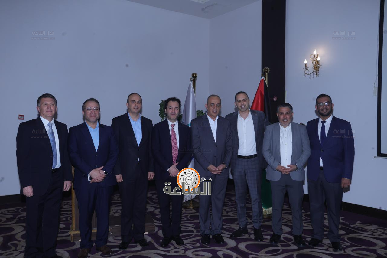 Madar Al-Saa Images 0.38083051735943196