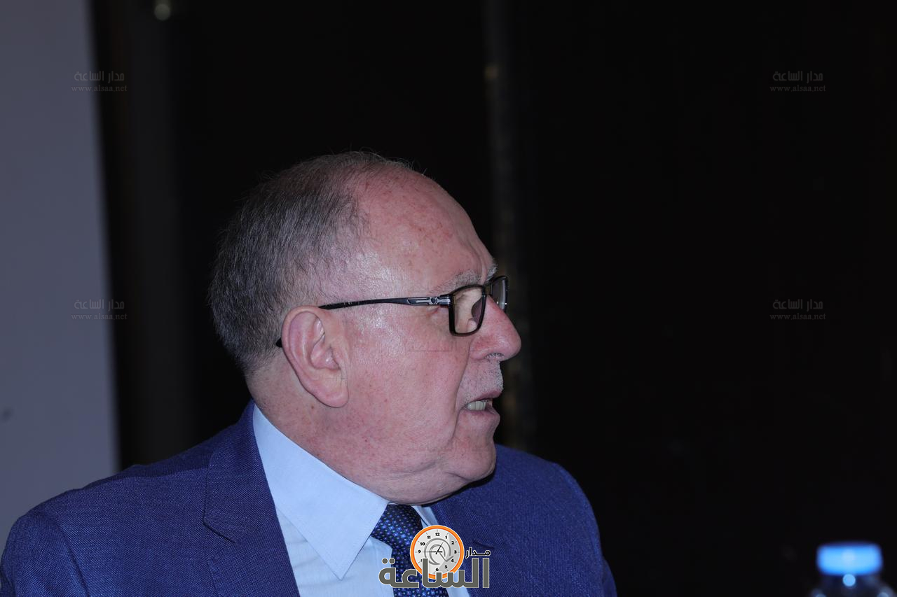 Madar Al-Saa Images 0.16749391196139096