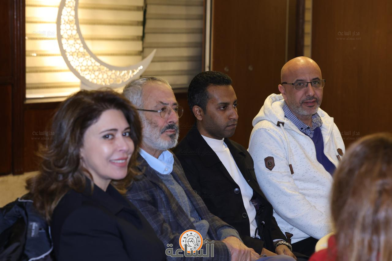 Madar Al-Saa Images 0.8010292200324151