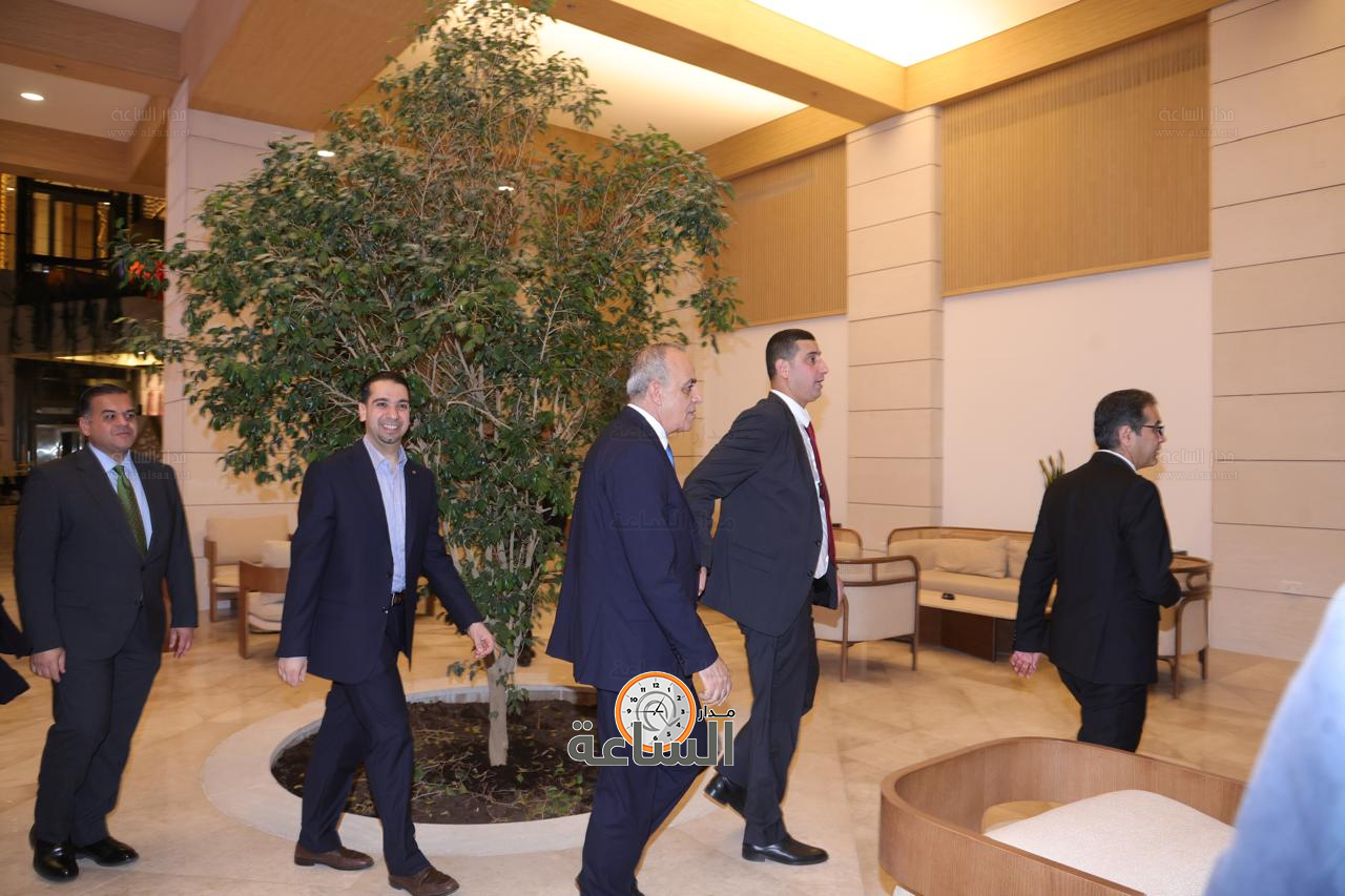 Madar Al-Saa Images 0.4205368742056188