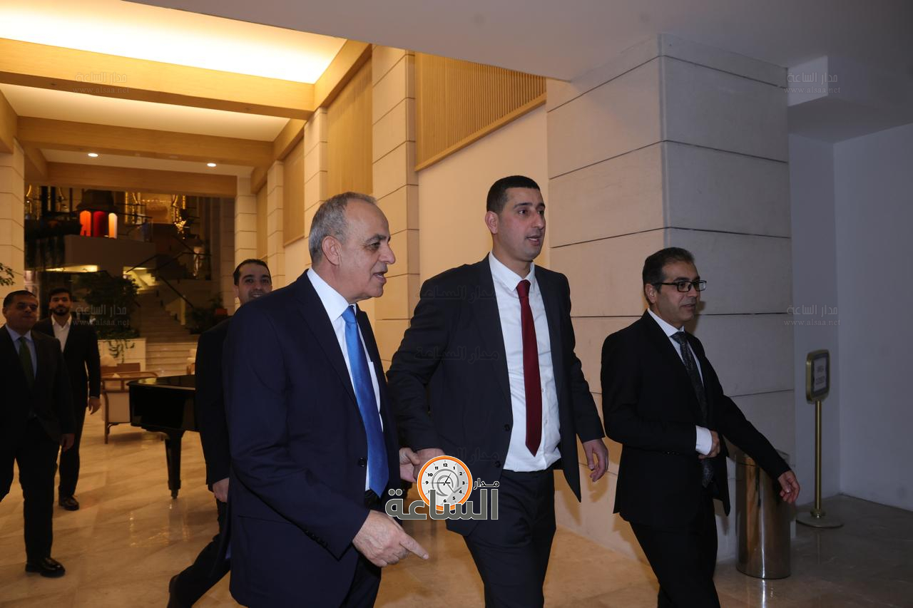 Madar Al-Saa Images 0.9394698889128817