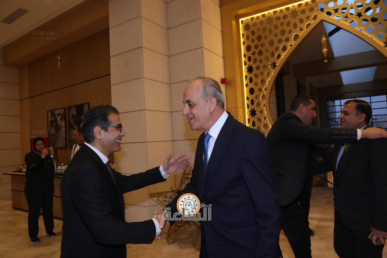 Madar Al-Saa Images 0.999565596634446