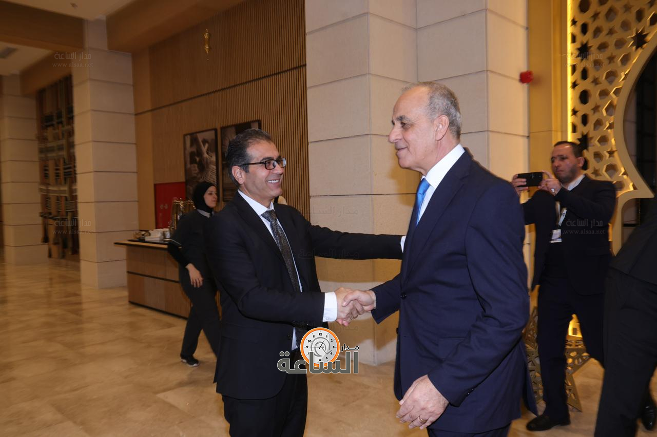 Madar Al-Saa Images 0.6802413631495248