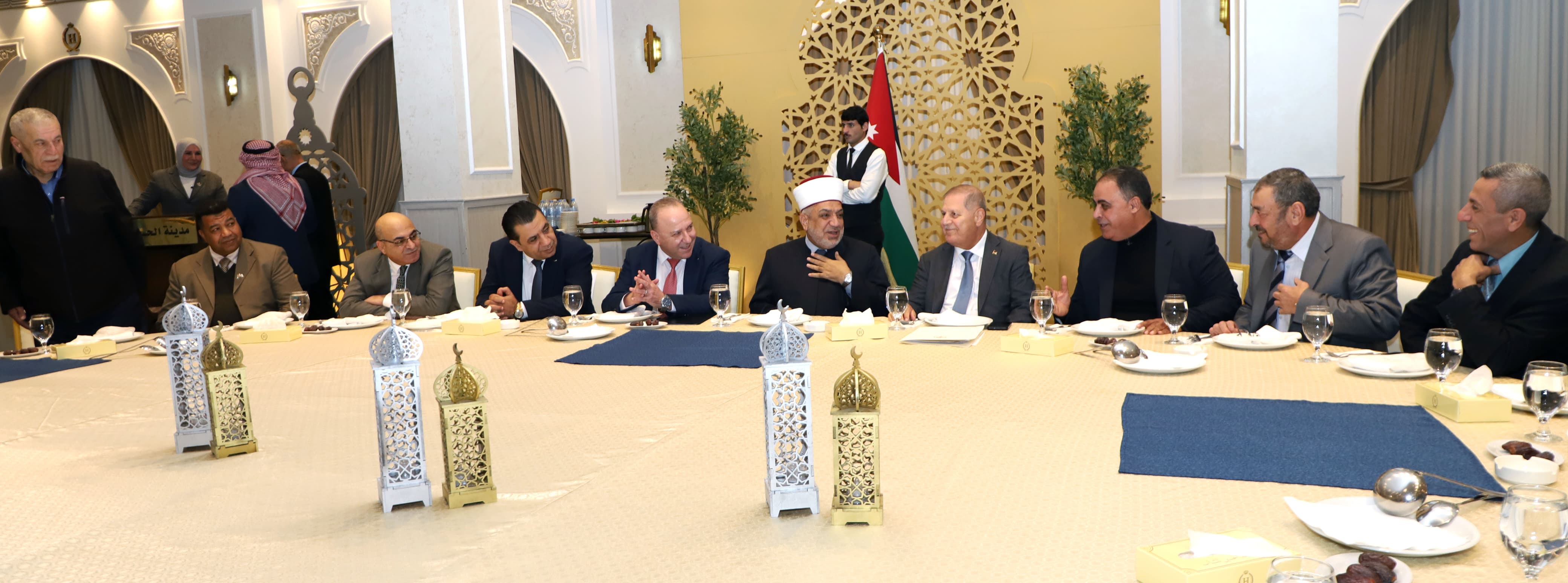 Madar Al-Saa Images 0.32408056871169255