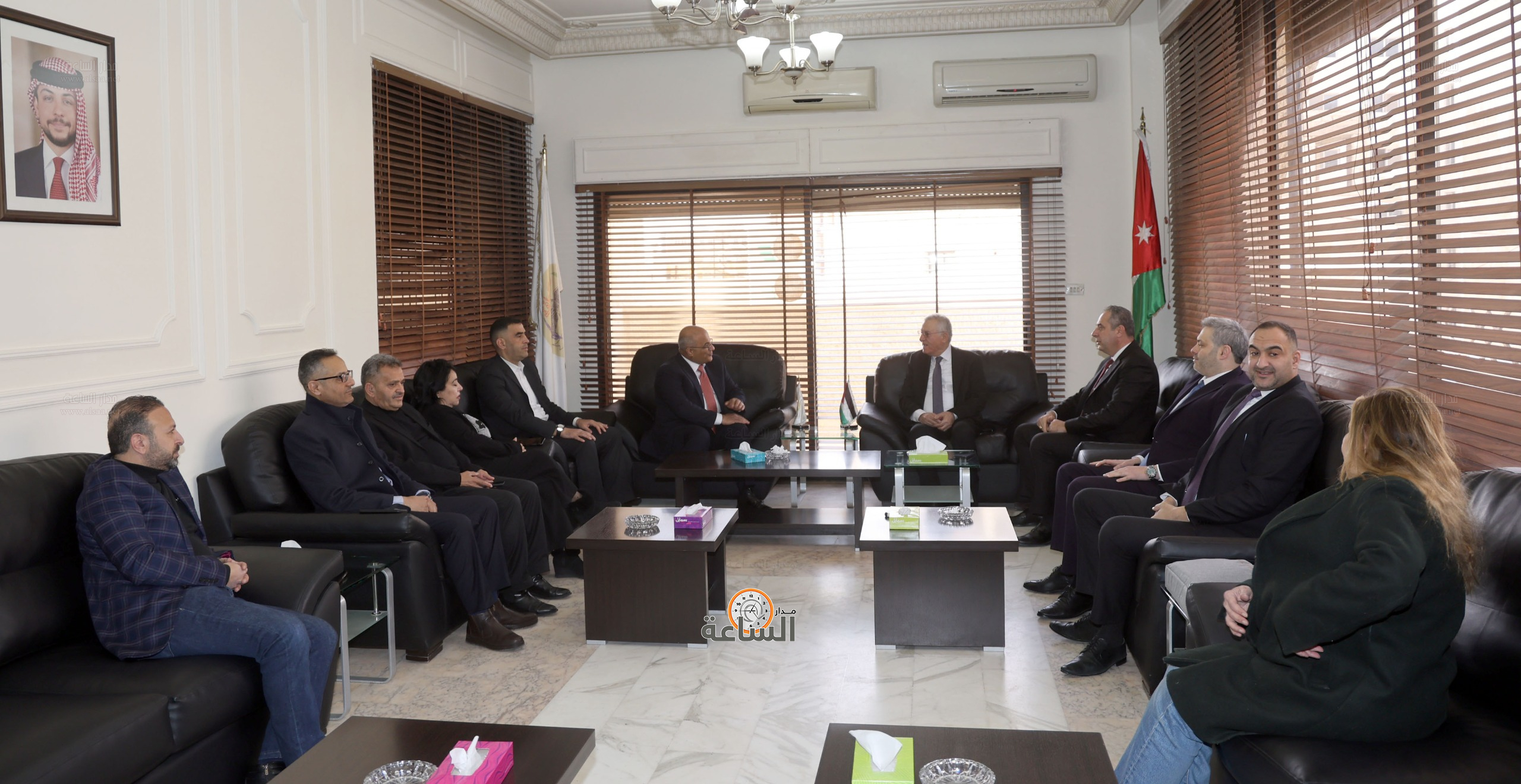 Madar Al-Saa Images 0.44945892303236035