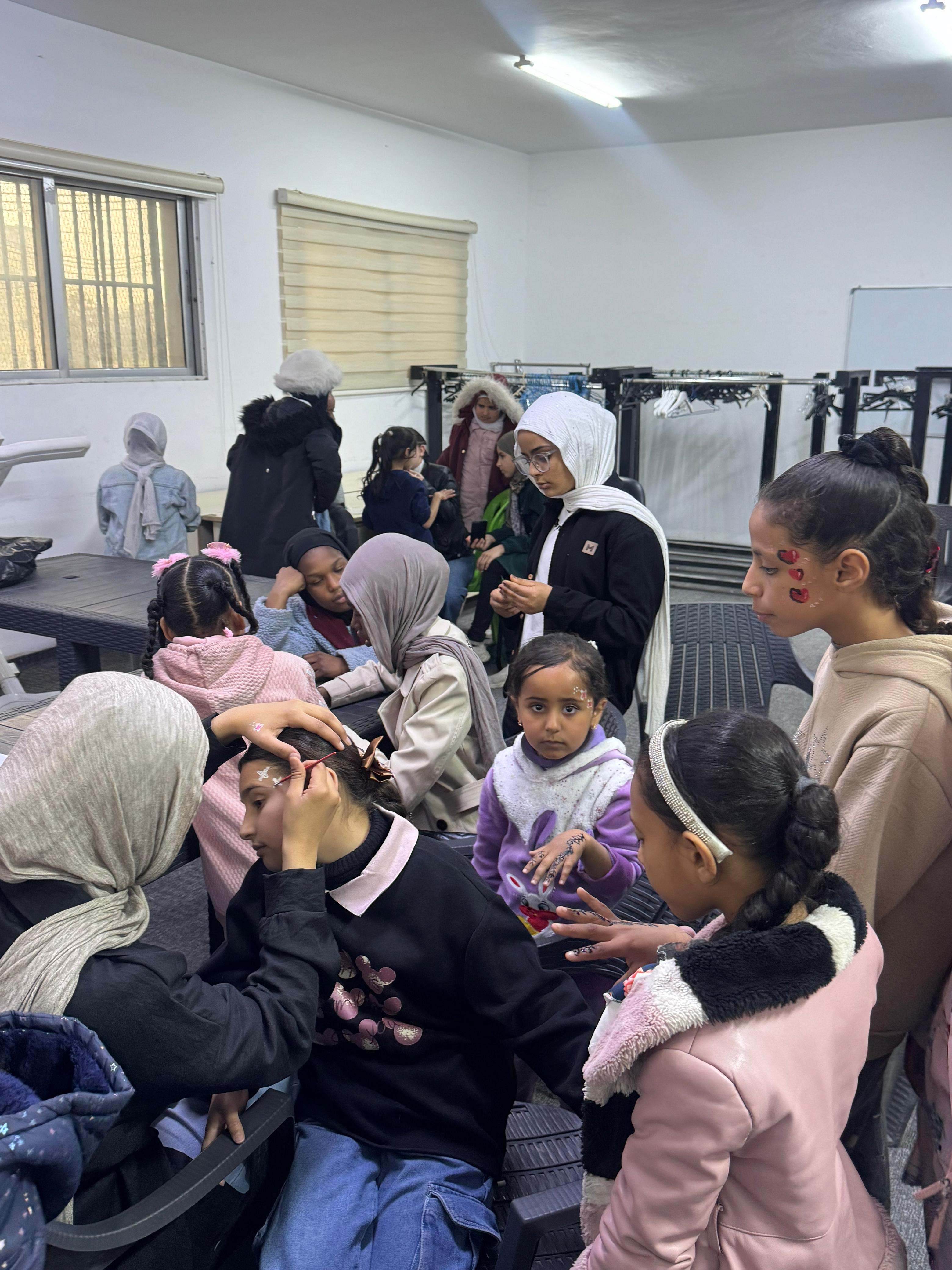 Madar Al-Saa Images 0.008134438504701746