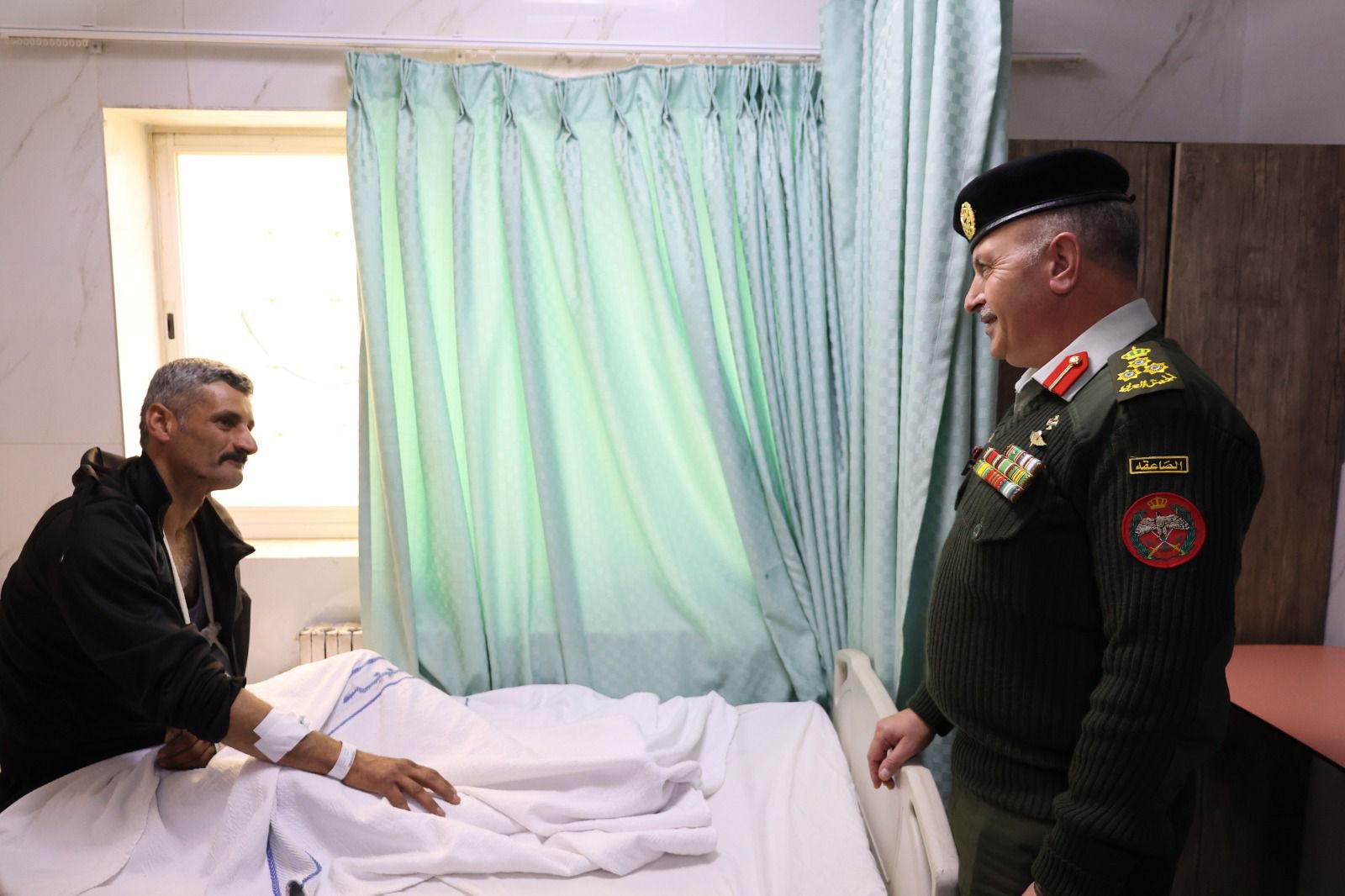 Madar Al-Saa Images 0.8966921330380289