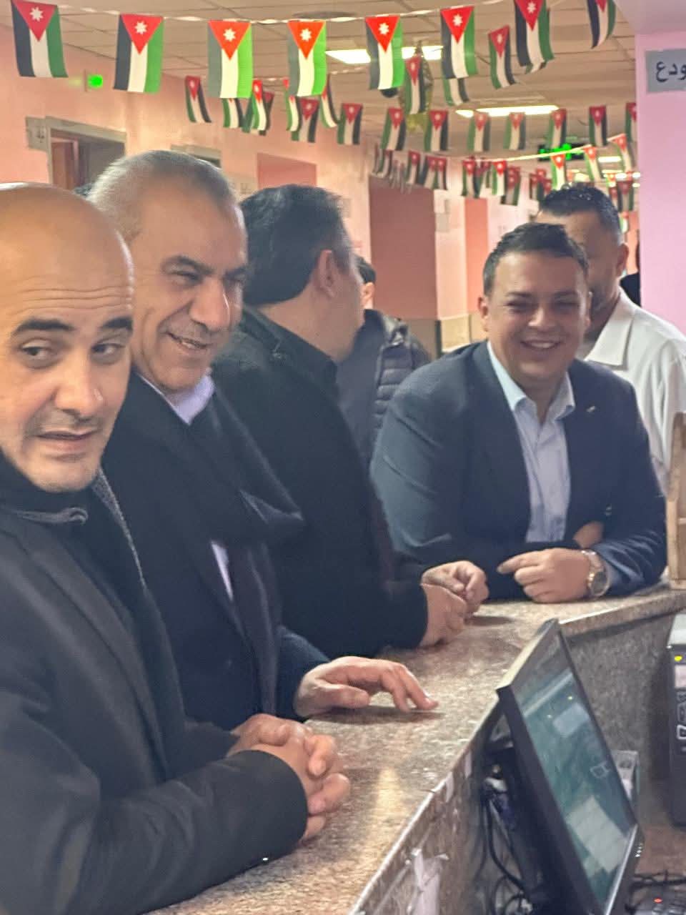 Madar Al-Saa Images 0.28075108045468855