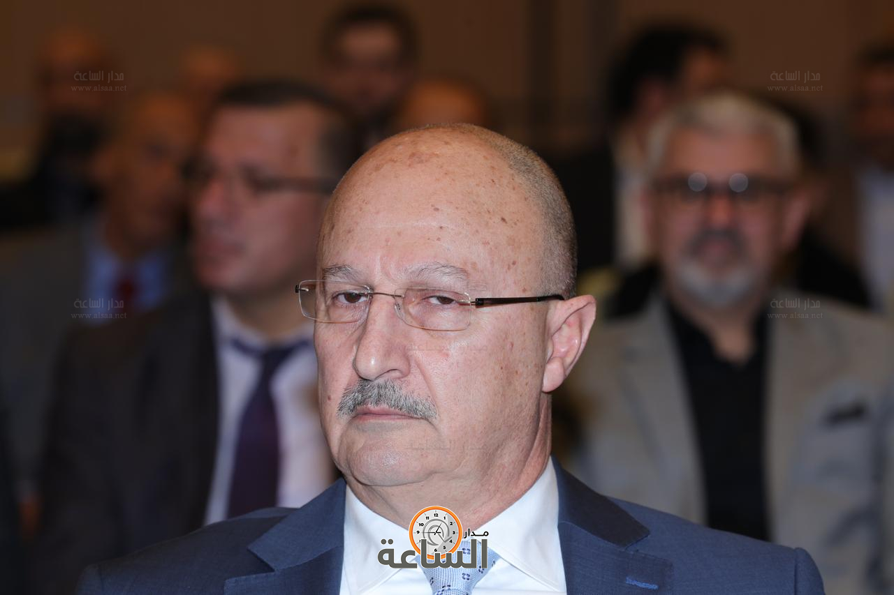 Madar Al-Saa Images 0.17888511108245397