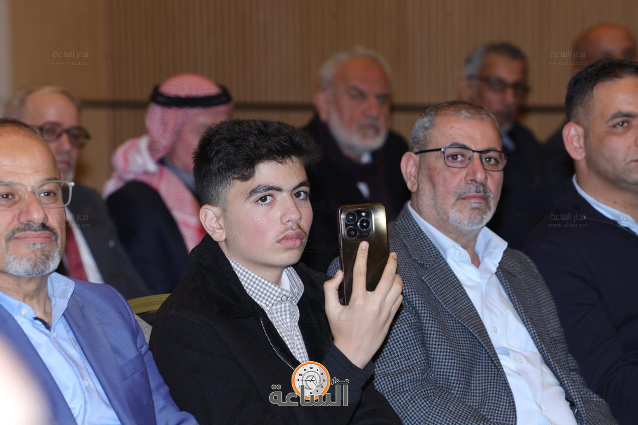 Madar Al-Saa Images 0.8989715604291771