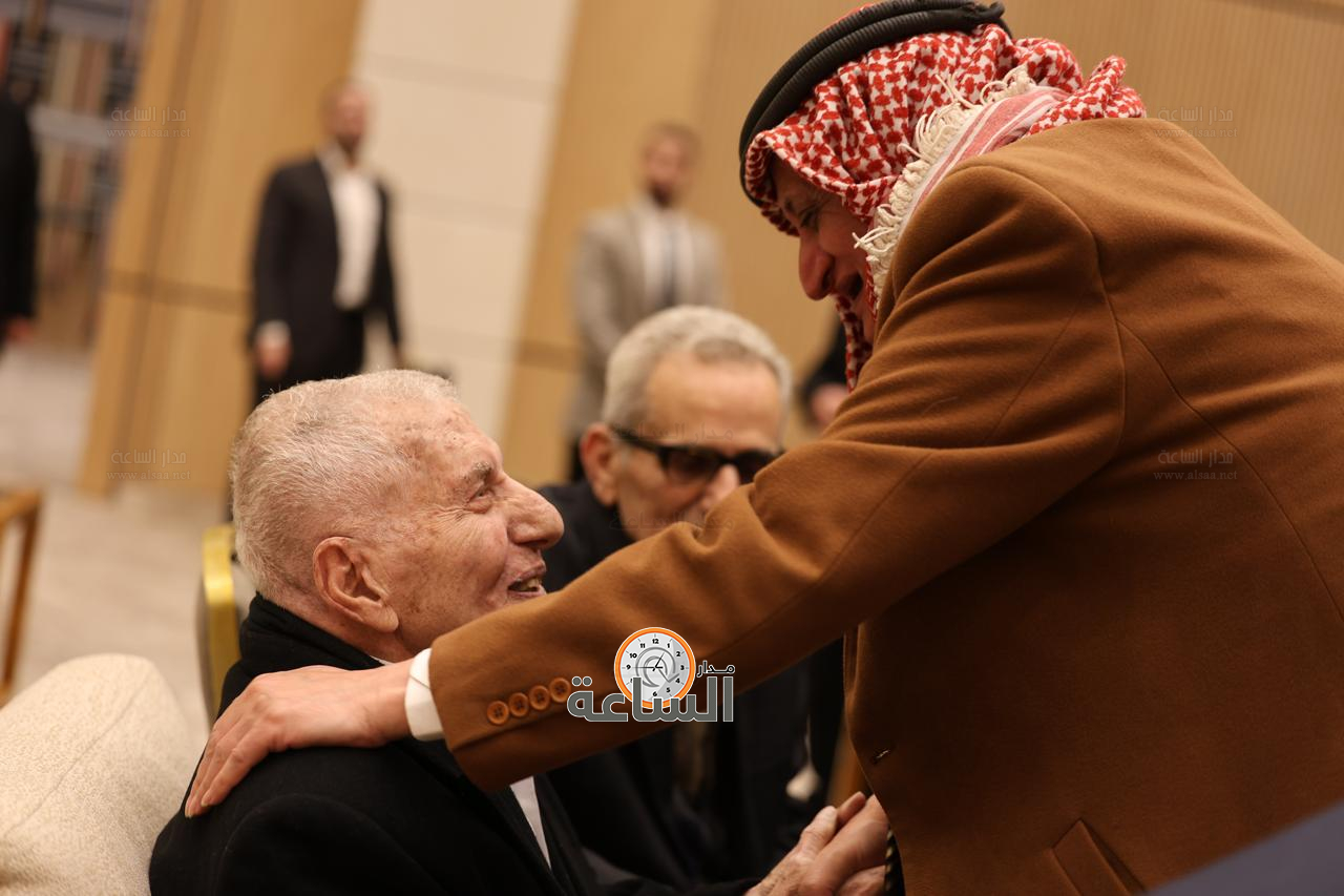 Madar Al-Saa Images 0.80105648834699