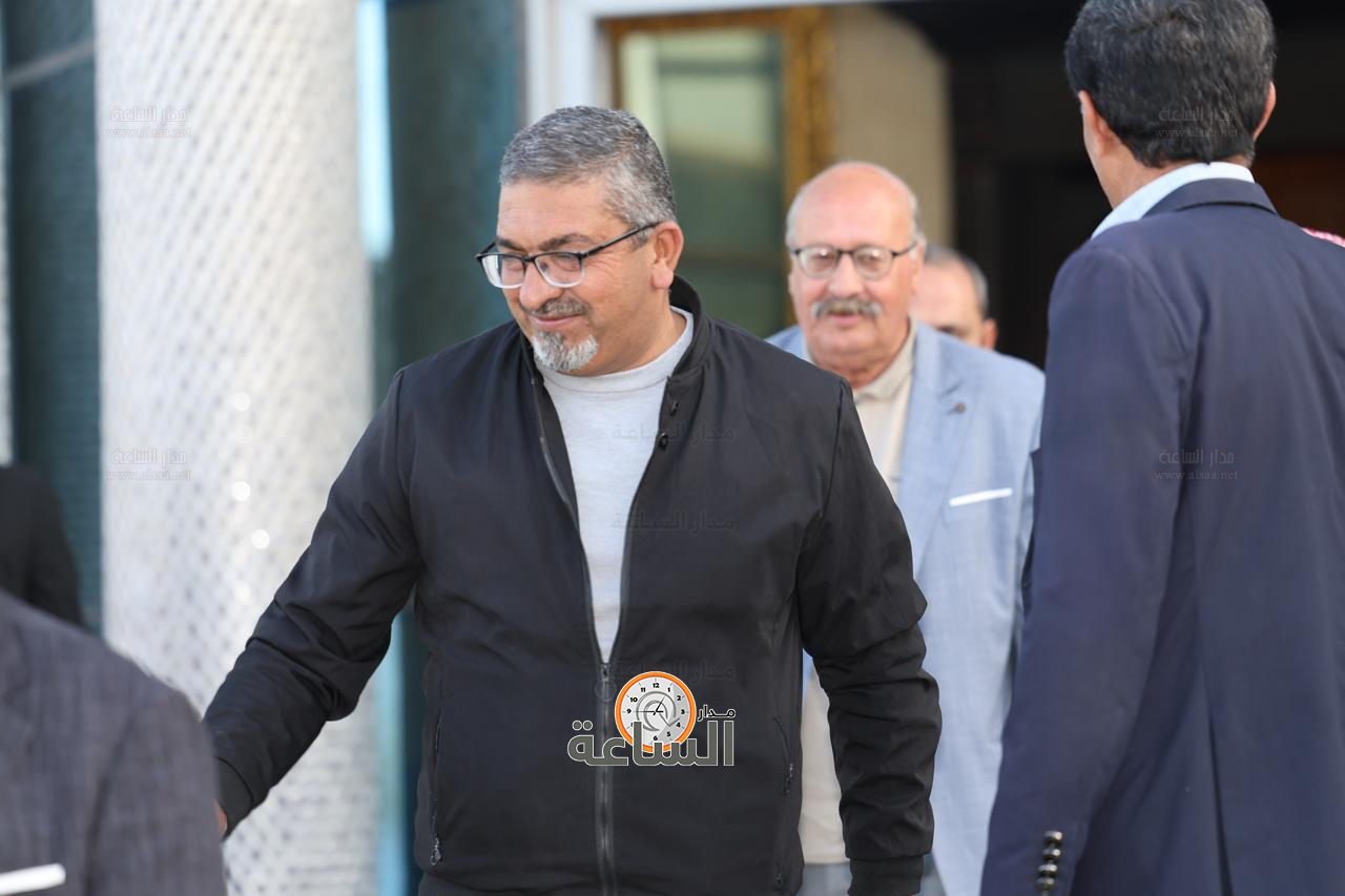 Madar Al-Saa Images 0.8258305520452799