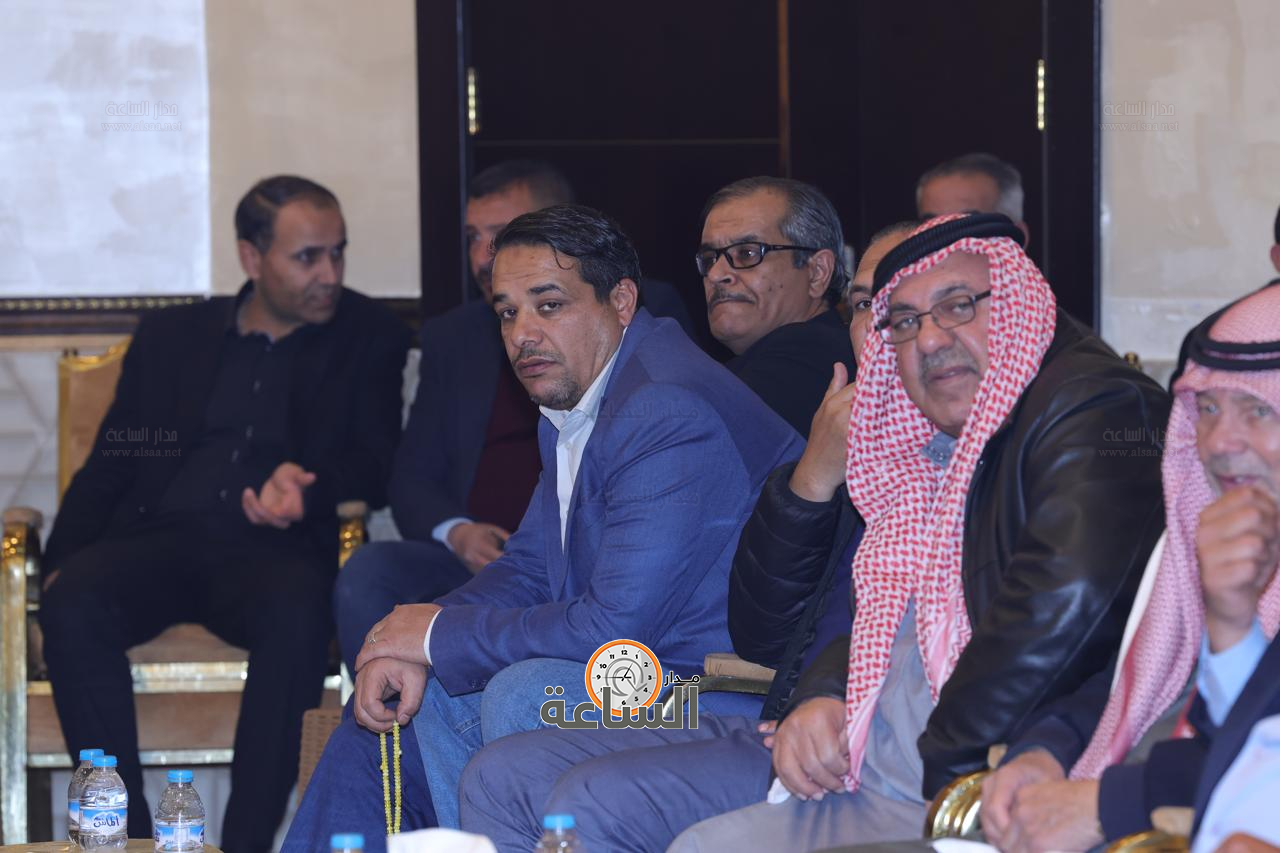 Madar Al-Saa Images 0.49946547634529803