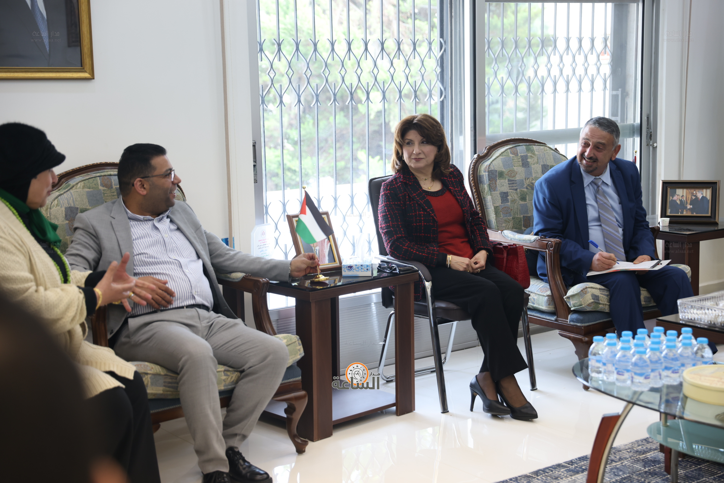 Madar Al-Saa Images 0.7824979416430866