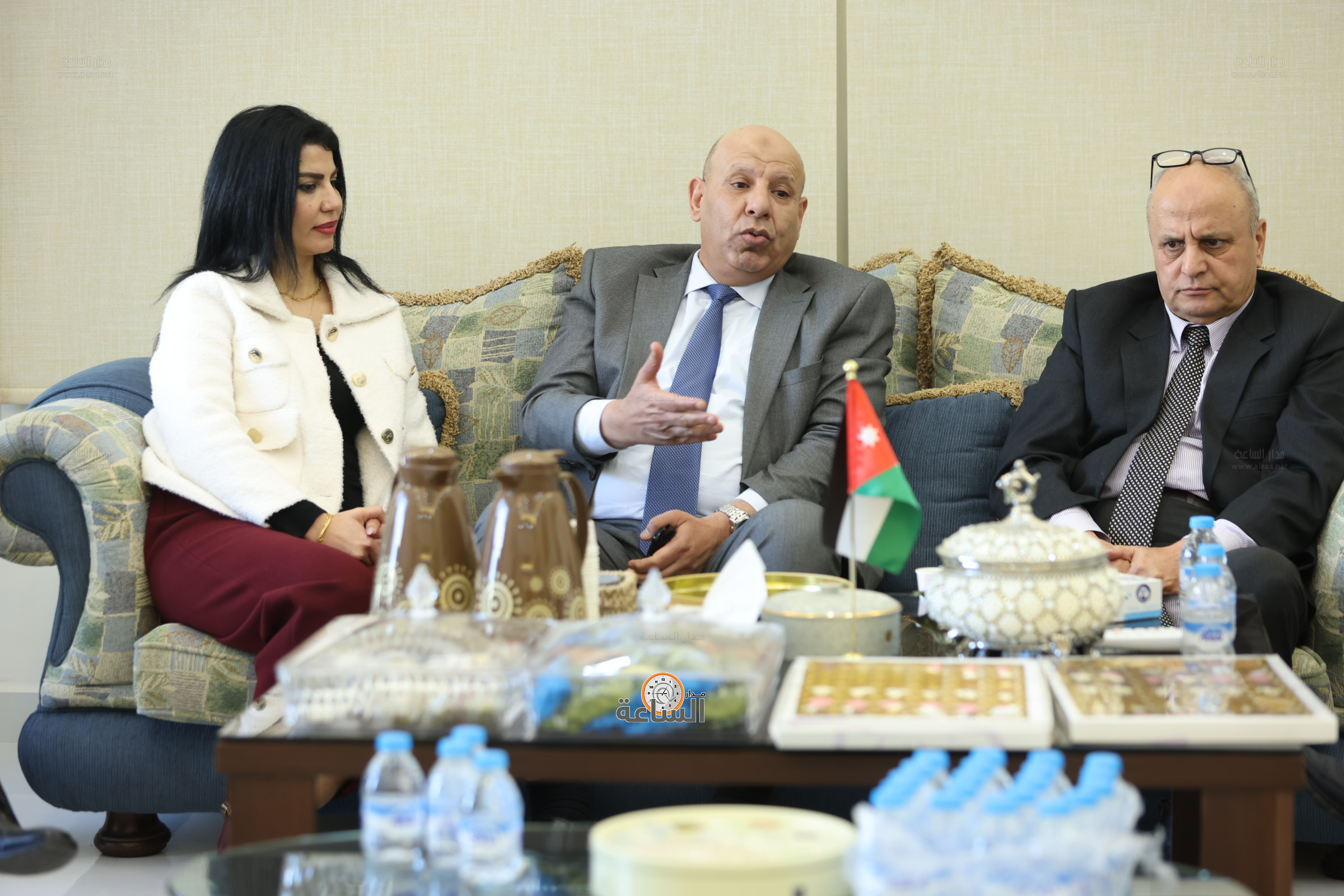 Madar Al-Saa Images 0.8260495430850199