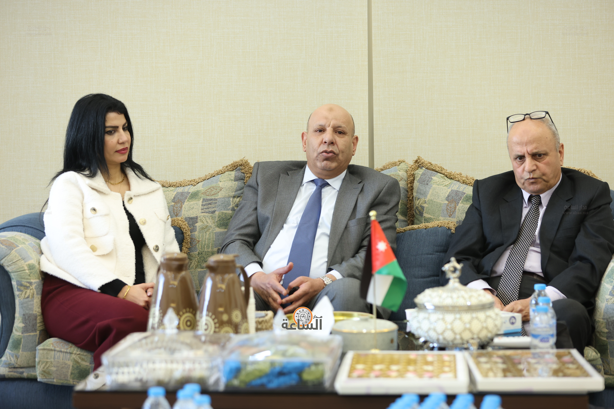 Madar Al-Saa Images 0.379594453650852