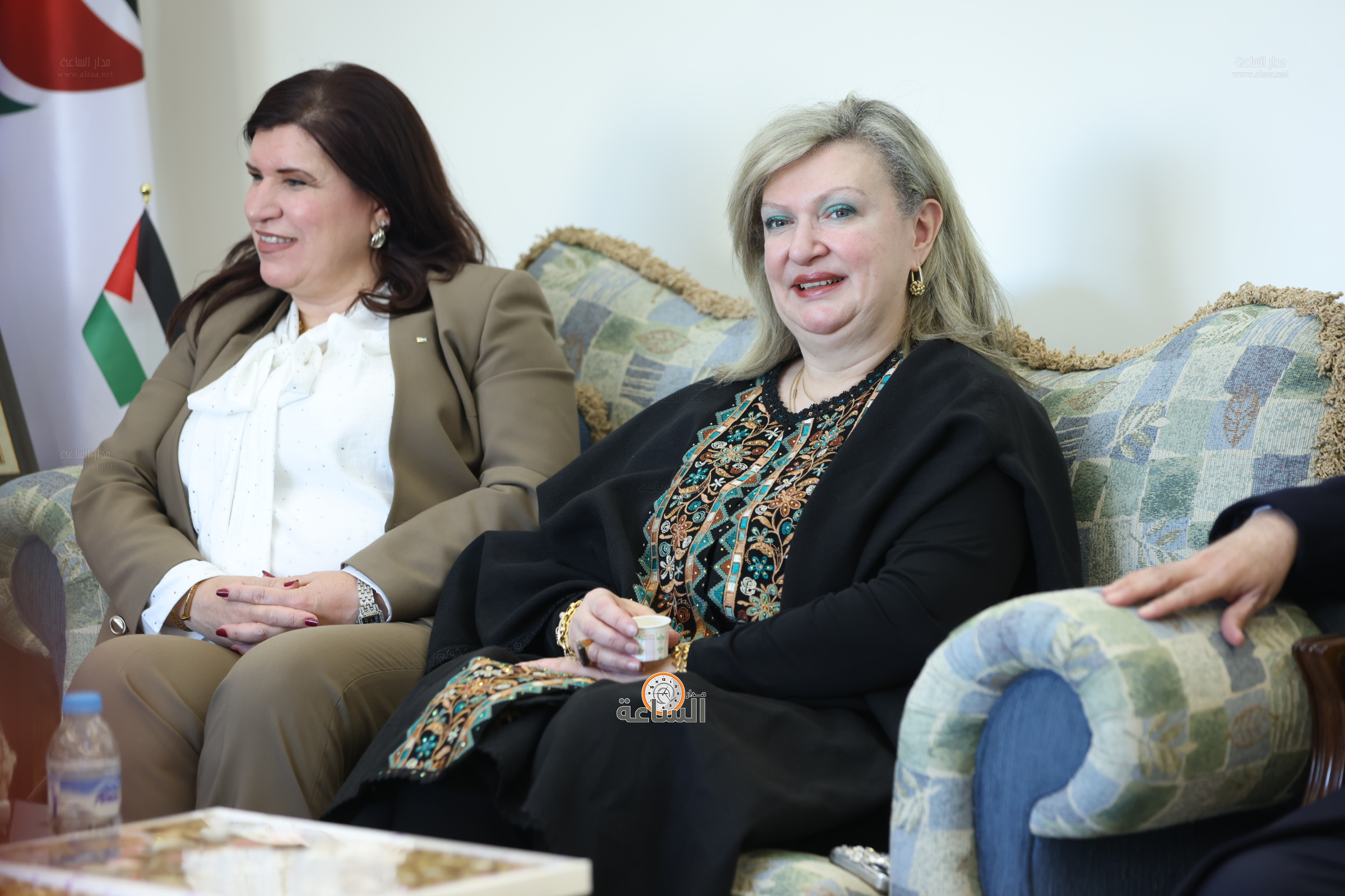 Madar Al-Saa Images 0.213373180964326