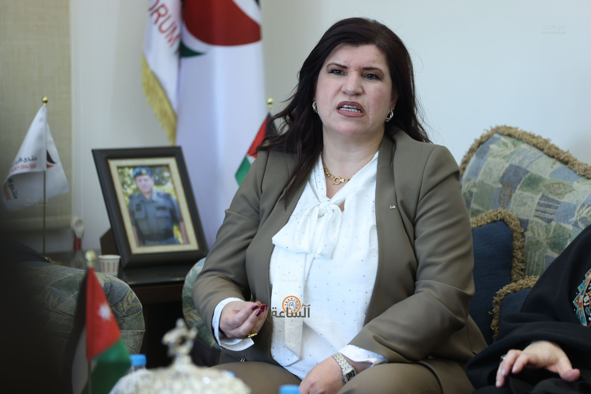 Madar Al-Saa Images 0.9438803653555016